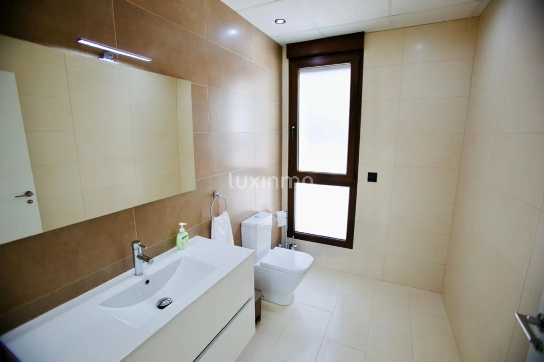 Piękna willa z basenem do wynajęcia w Albir — photo 10