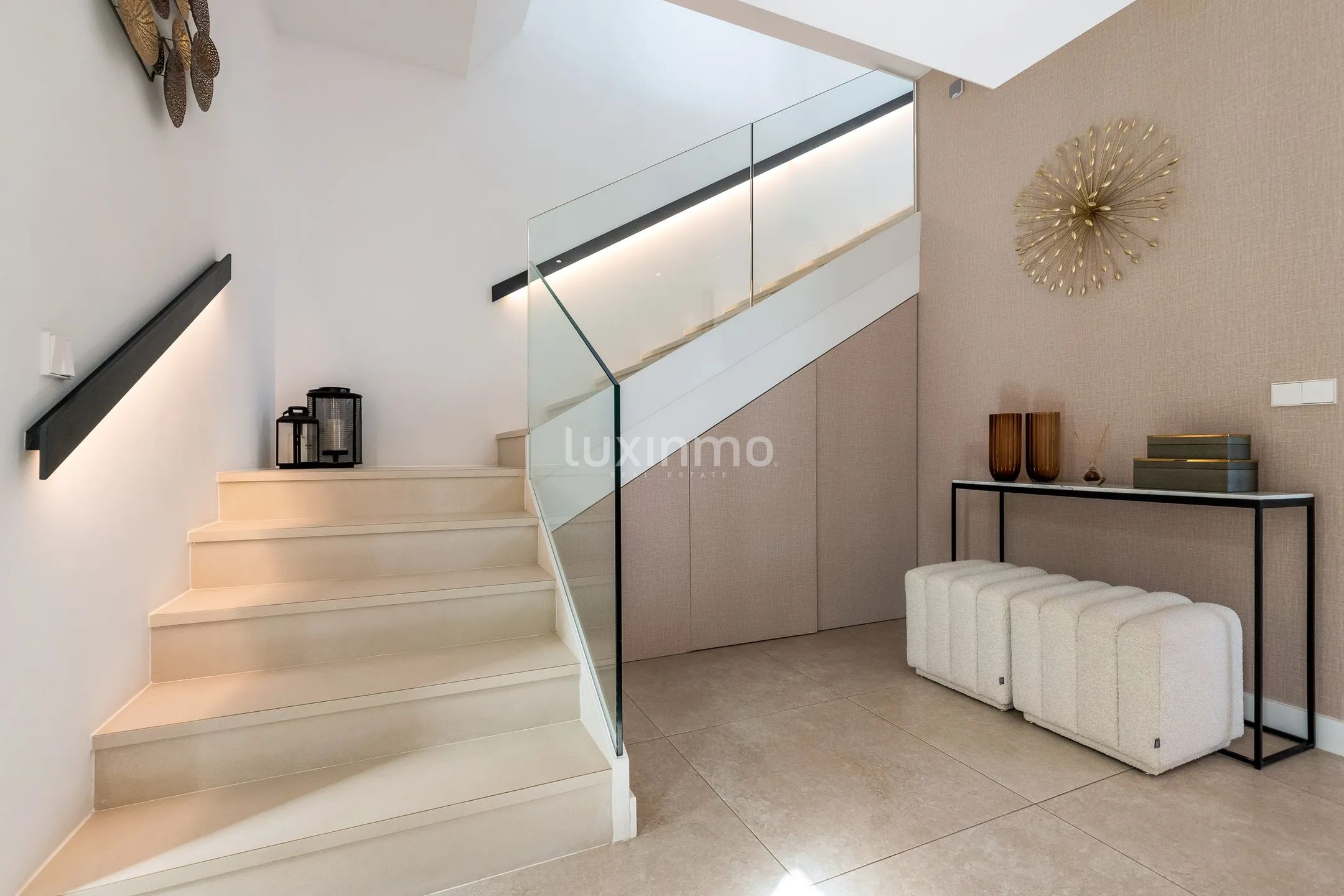 Beautiful villa with infinity pool and sea views for sale in Finestrat — photo 19