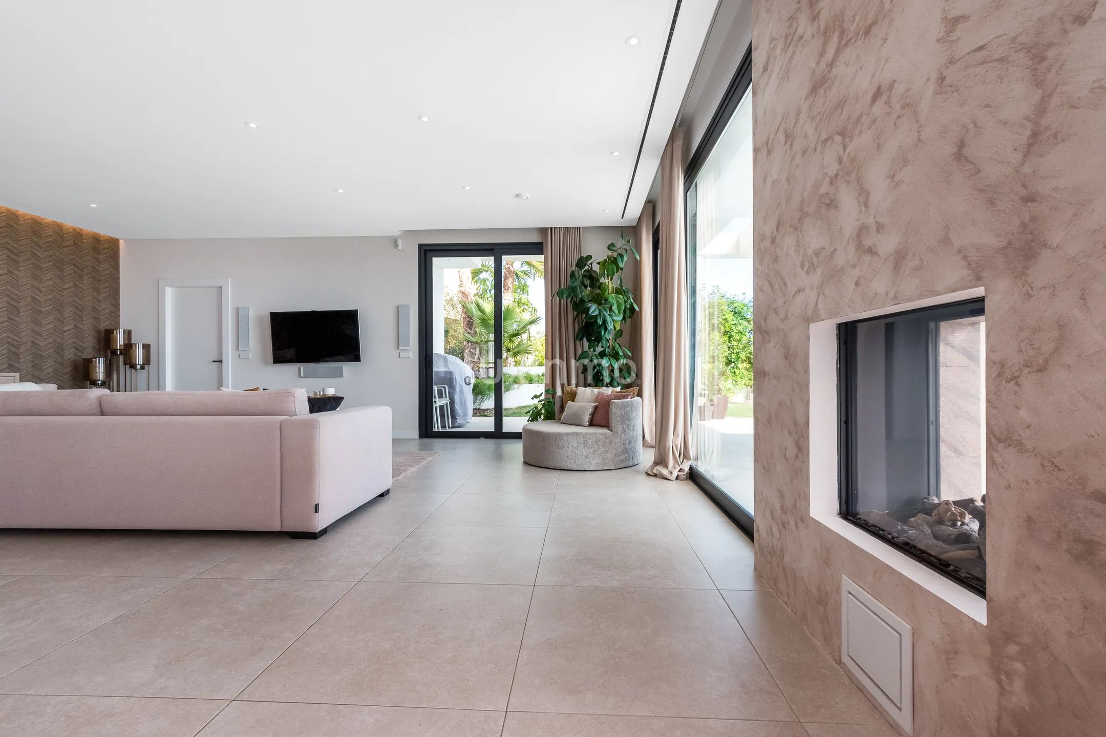 Beautiful villa with infinity pool and sea views for sale in Finestrat — photo 15