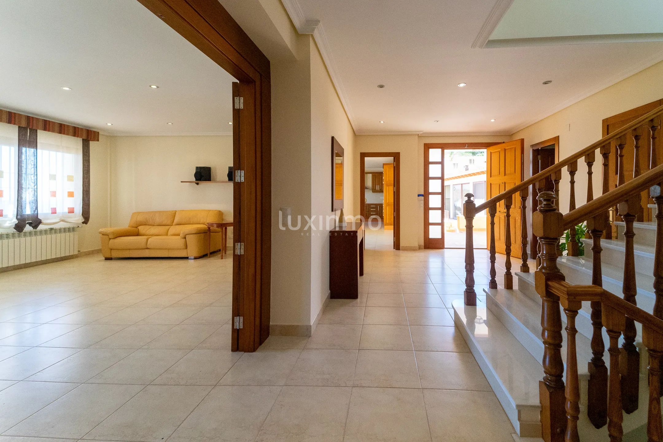 Fantastic located lightful and spacious Villa in Altea — photo 12