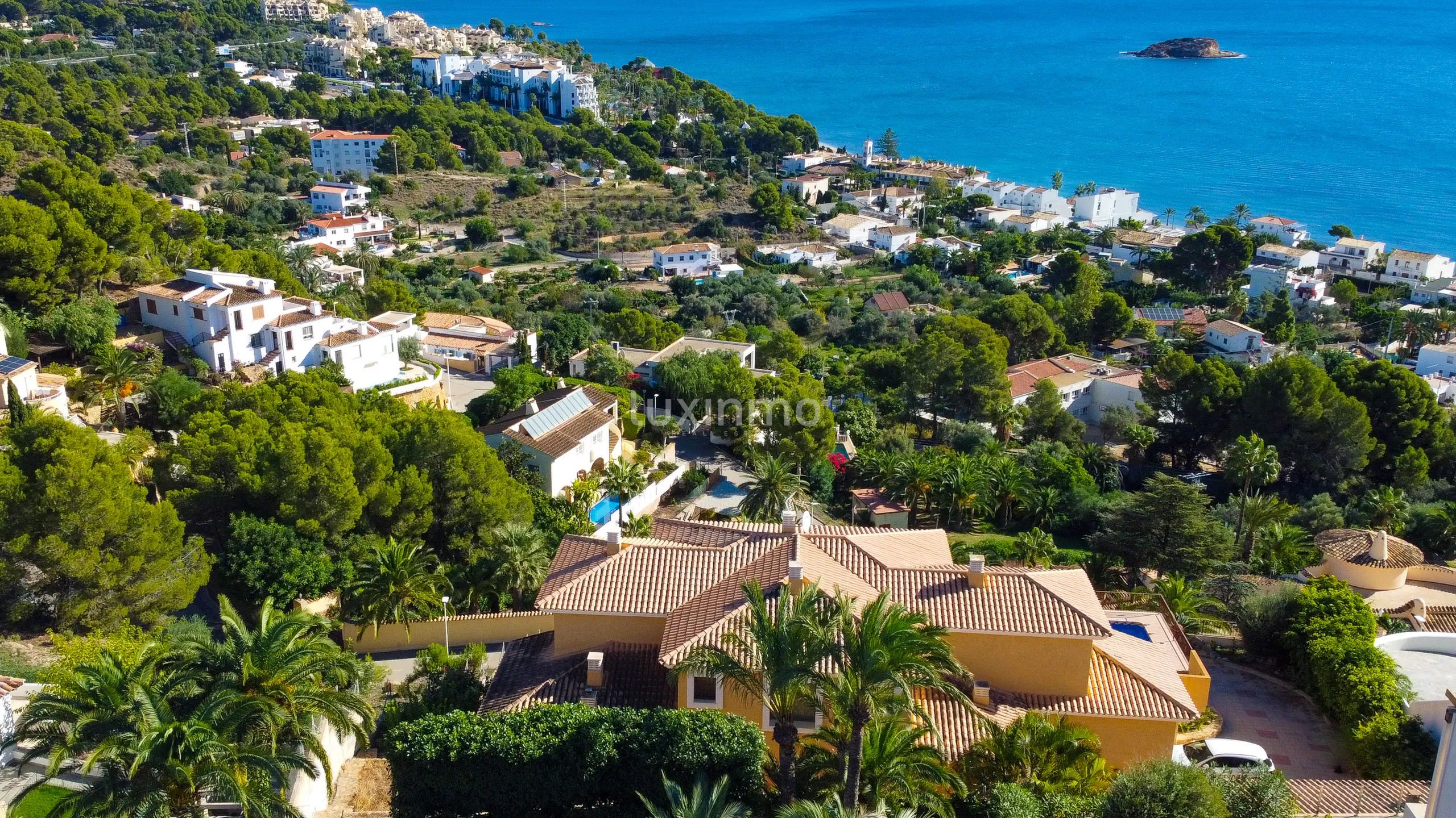 Fantastic located lightful and spacious Villa in Altea — photo 2