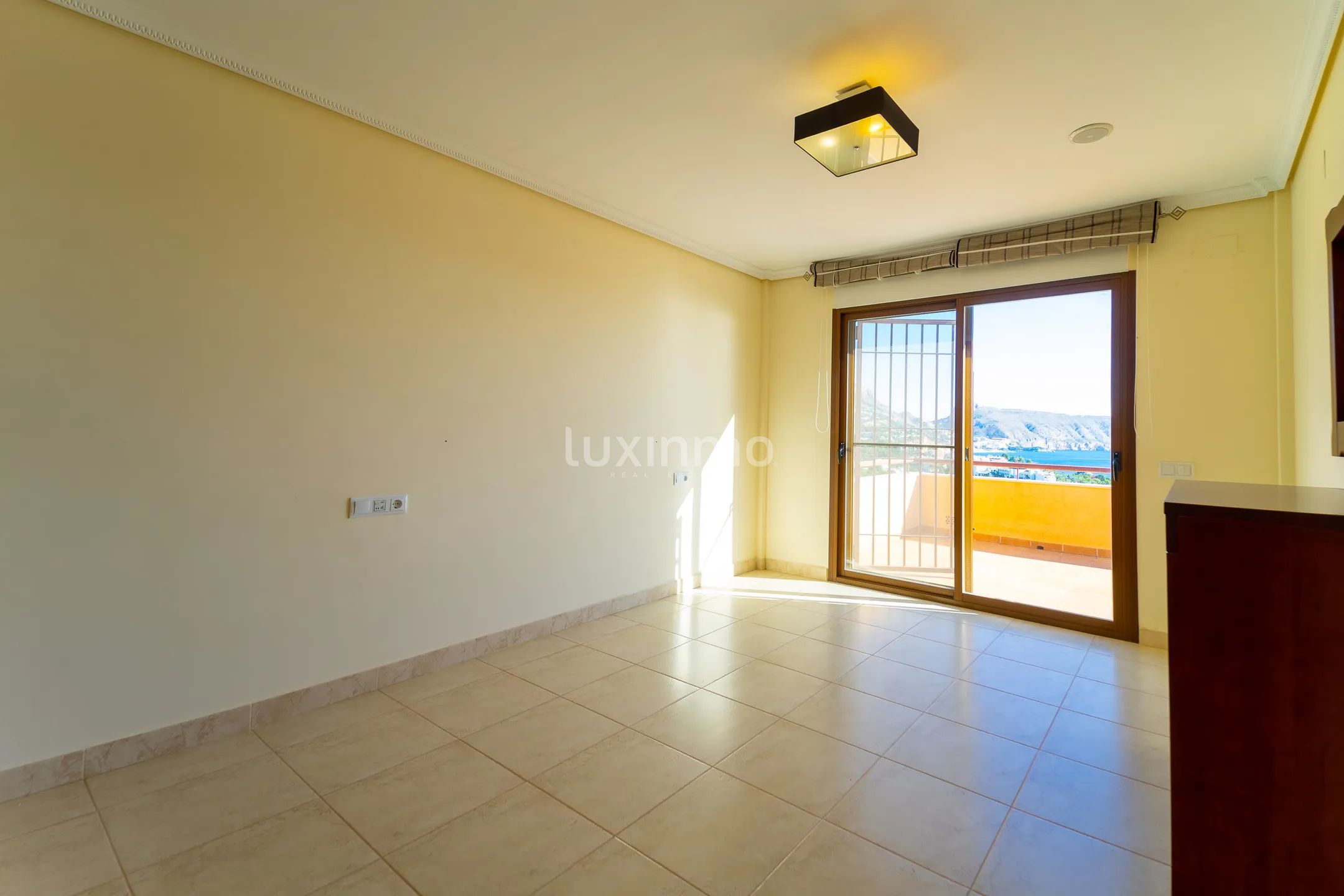 Fantastic located lightful and spacious Villa in Altea — photo 23
