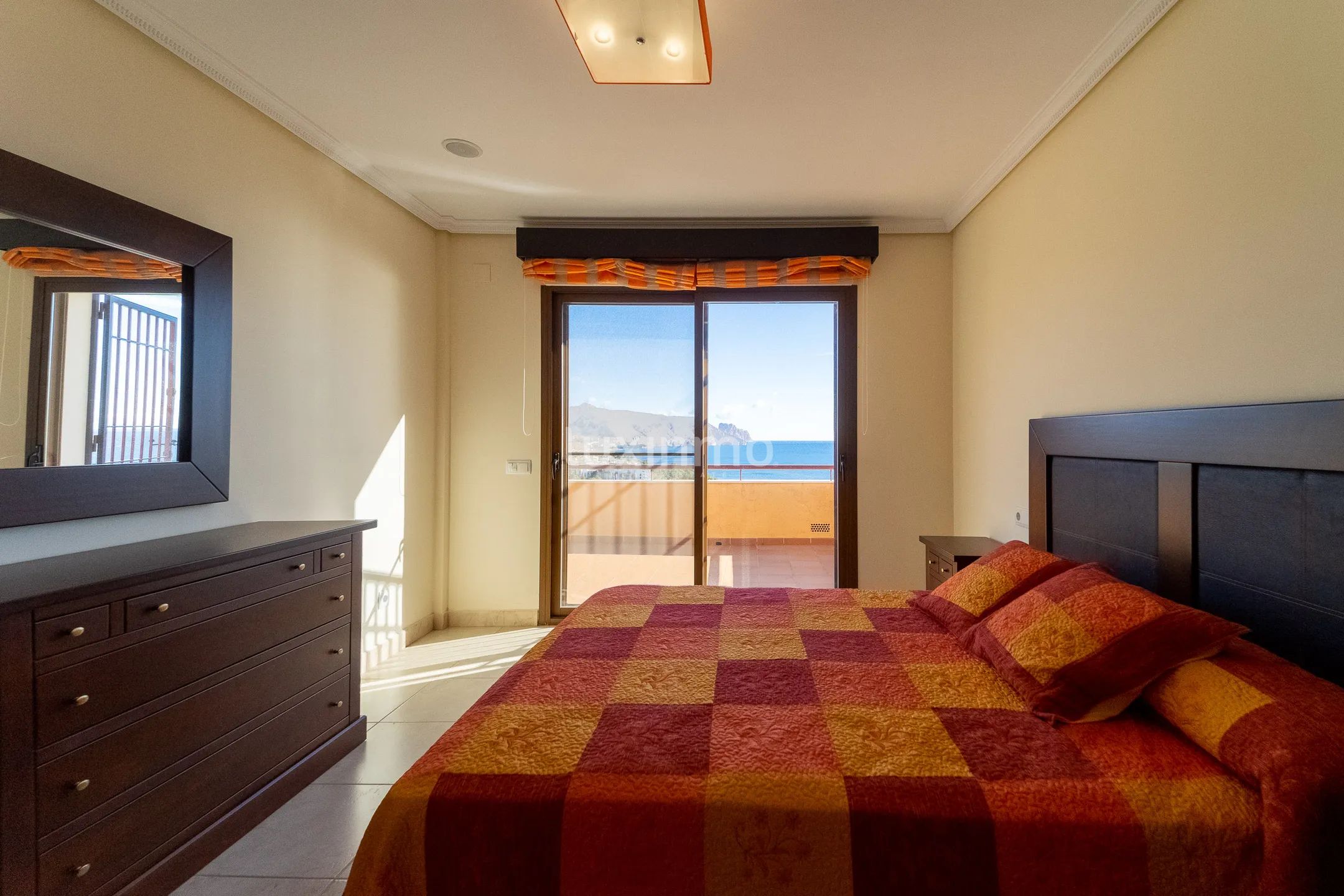 Fantastic located lightful and spacious Villa in Altea — photo 28