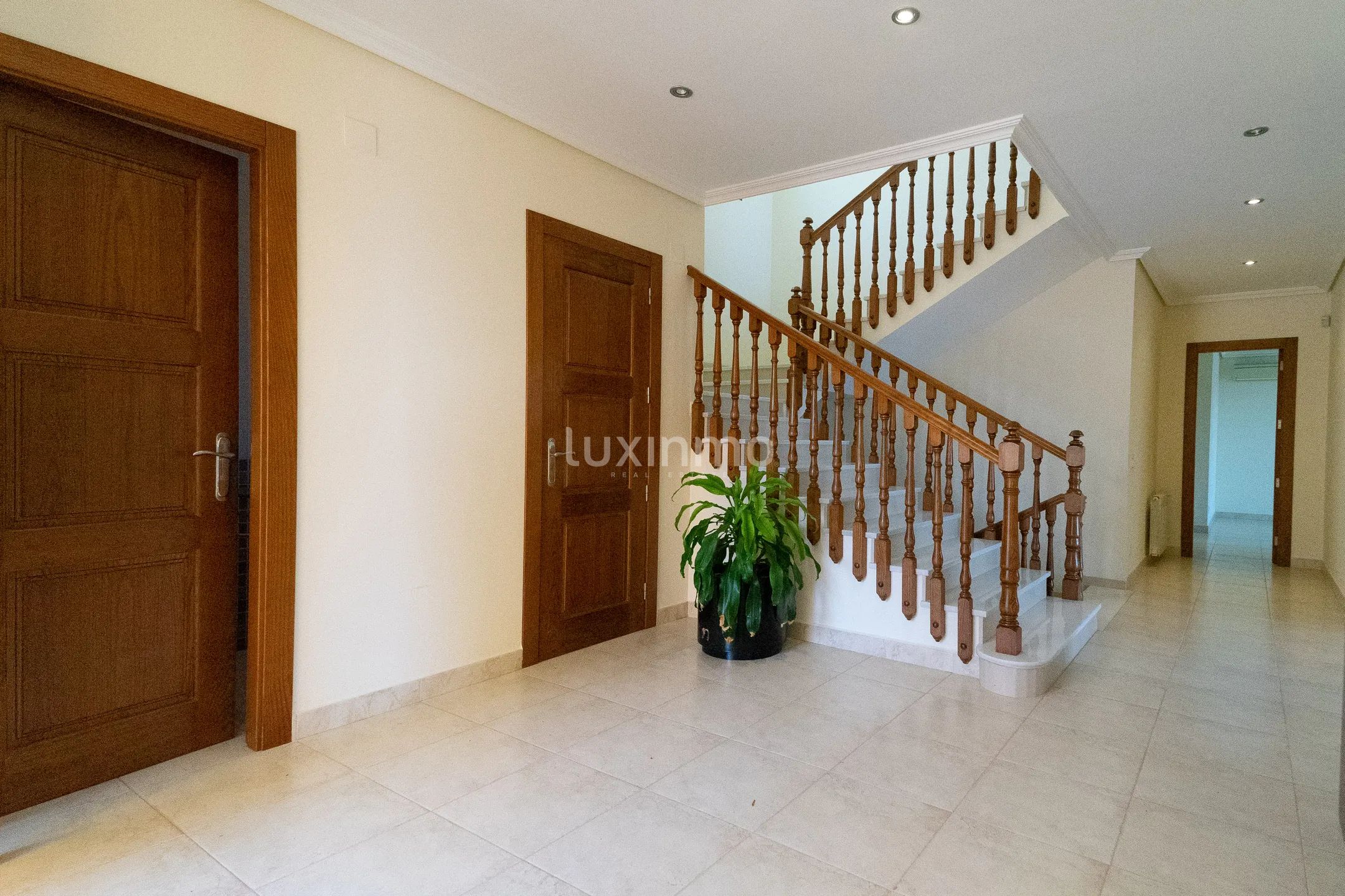 Fantastic located lightful and spacious Villa in Altea — photo 13