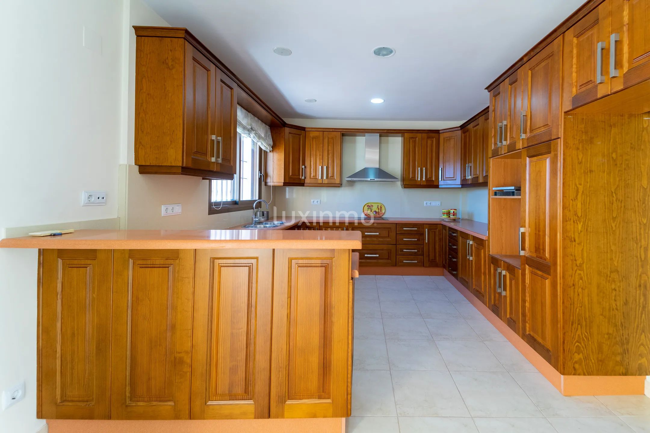 Fantastic located lightful and spacious Villa in Altea — photo 19