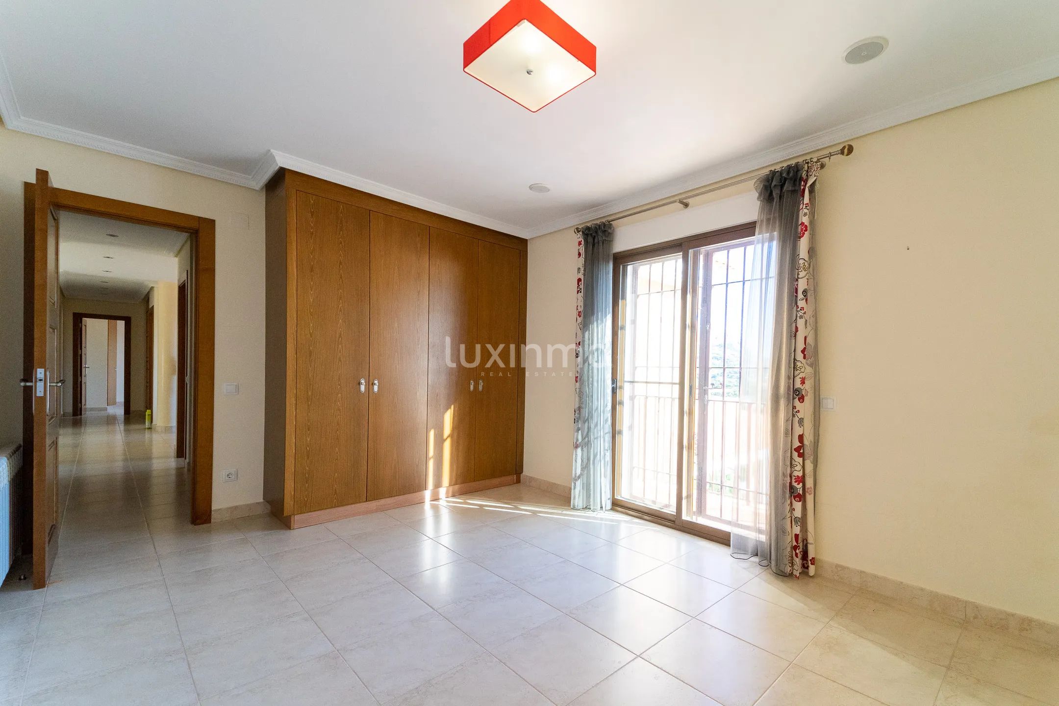 Fantastic located lightful and spacious Villa in Altea — photo 32