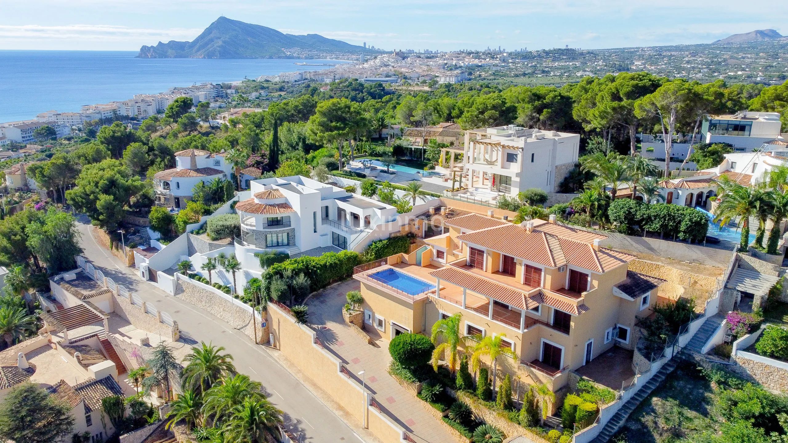 Fantastisch gelegene helle und geräumige Villa in Altea