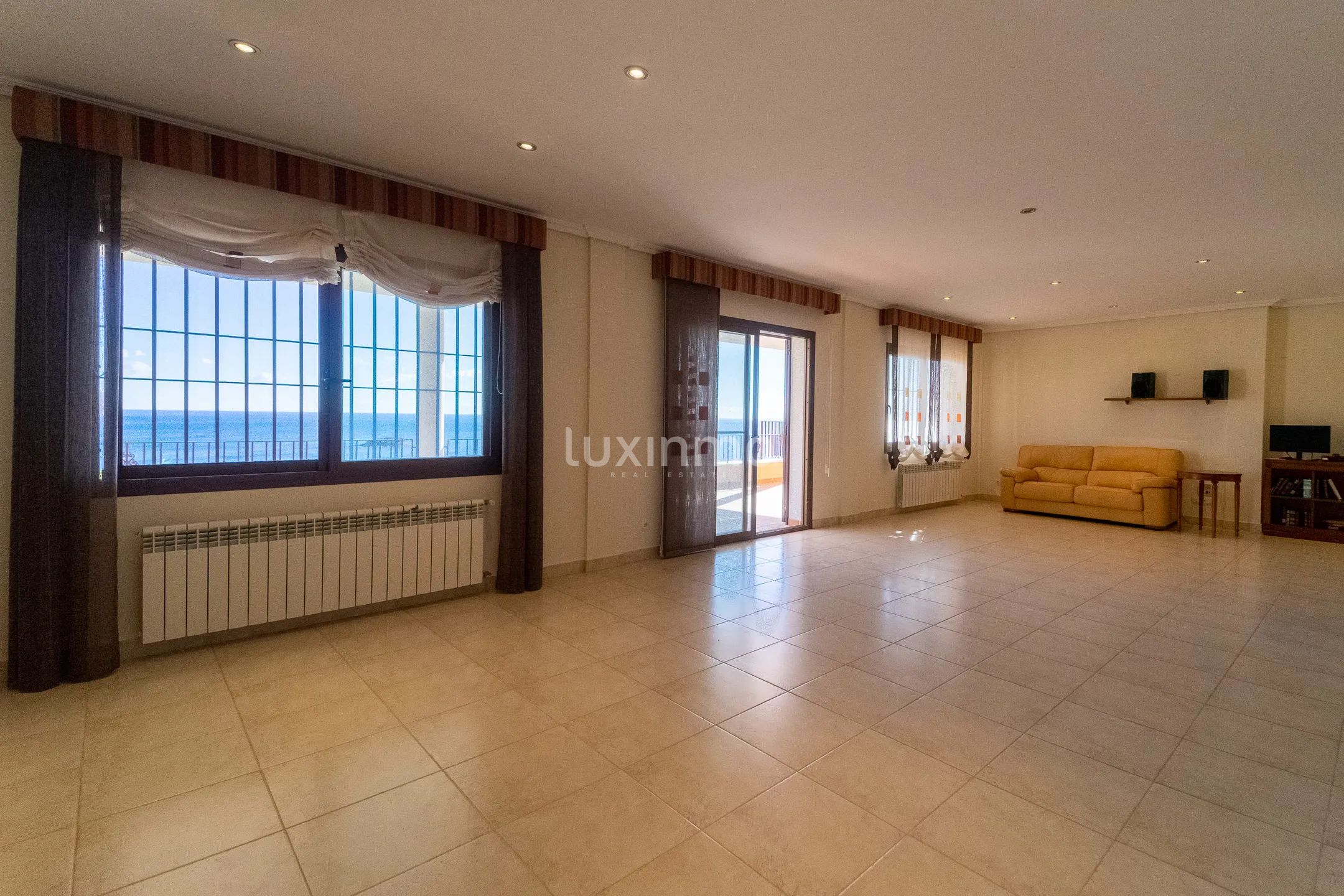 Fantastic located lightful and spacious Villa in Altea — photo 15