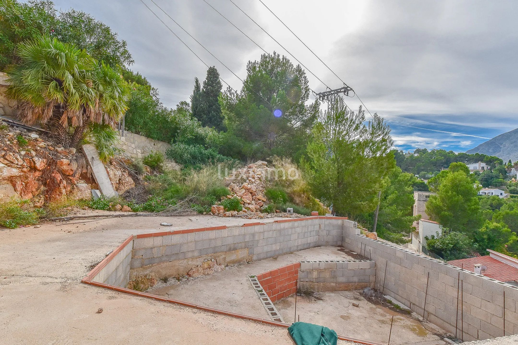 Nowoczesna willa w budowie z widokiem na morze — photo 19