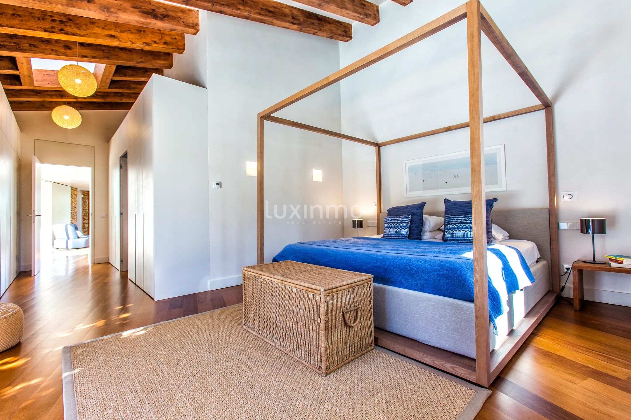 Large Ibicencan style luxury villa — photo 26