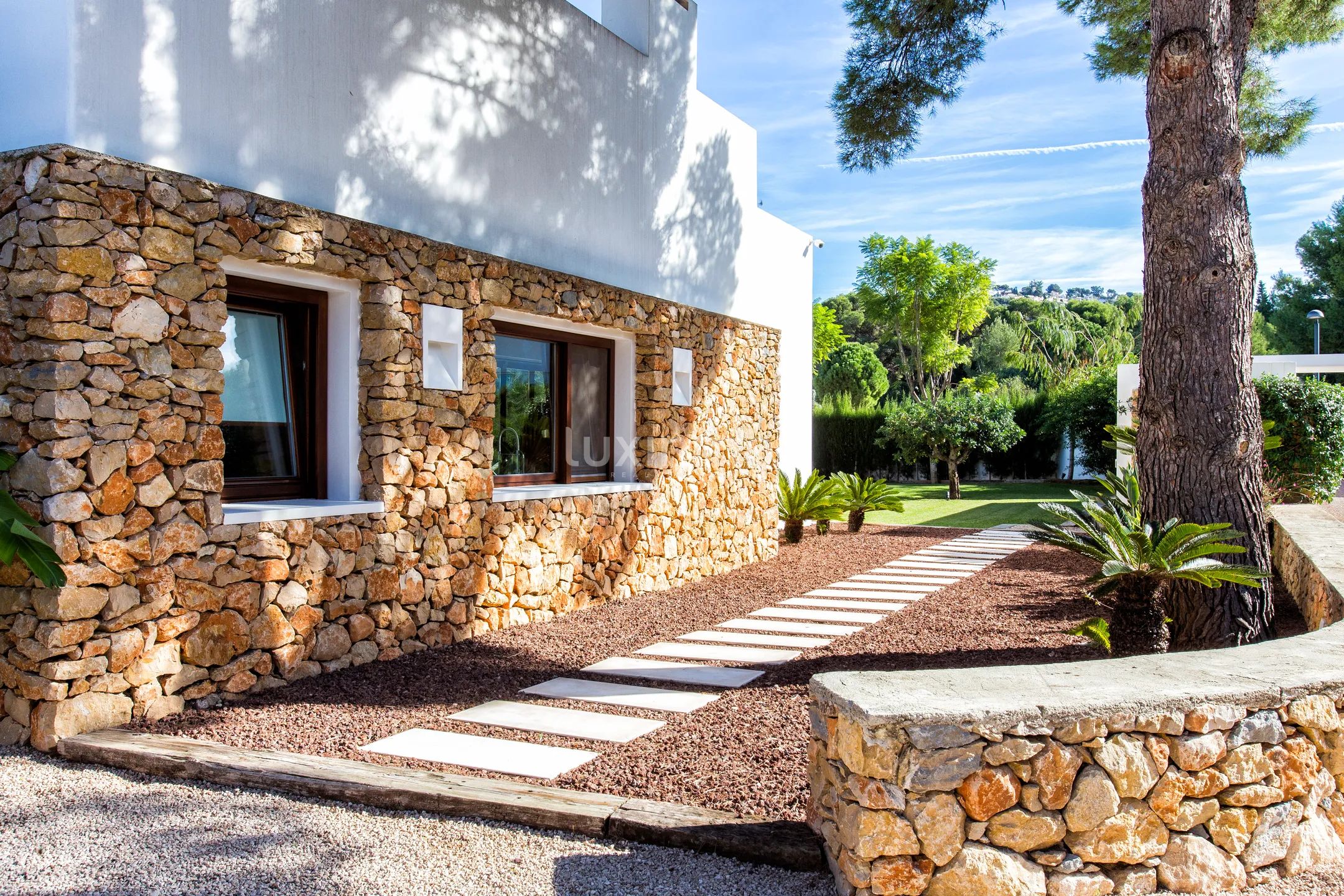 Large Ibicencan style luxury villa — photo 6