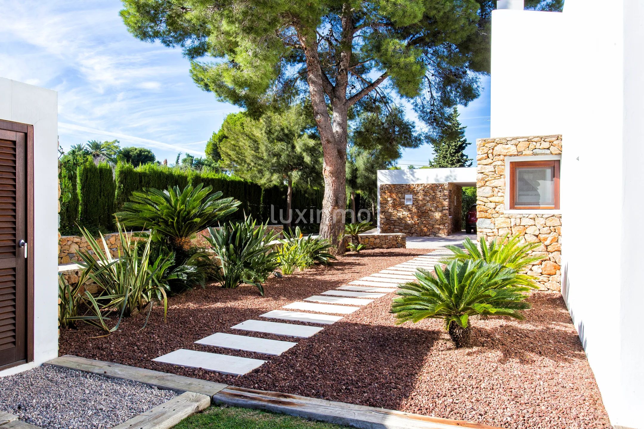 Large Ibicencan style luxury villa — photo 61