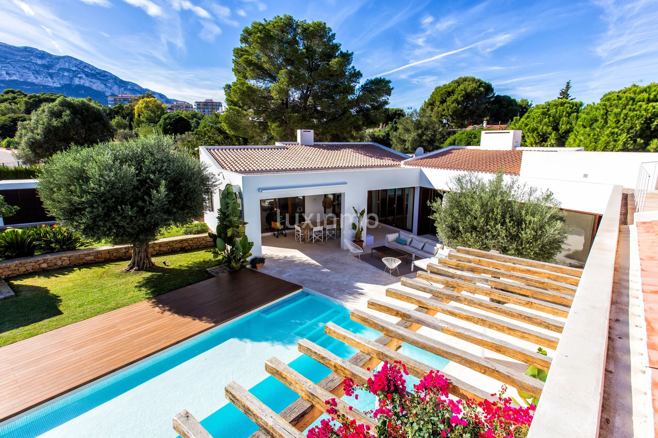 Large Ibicencan style luxury villa — photo 5