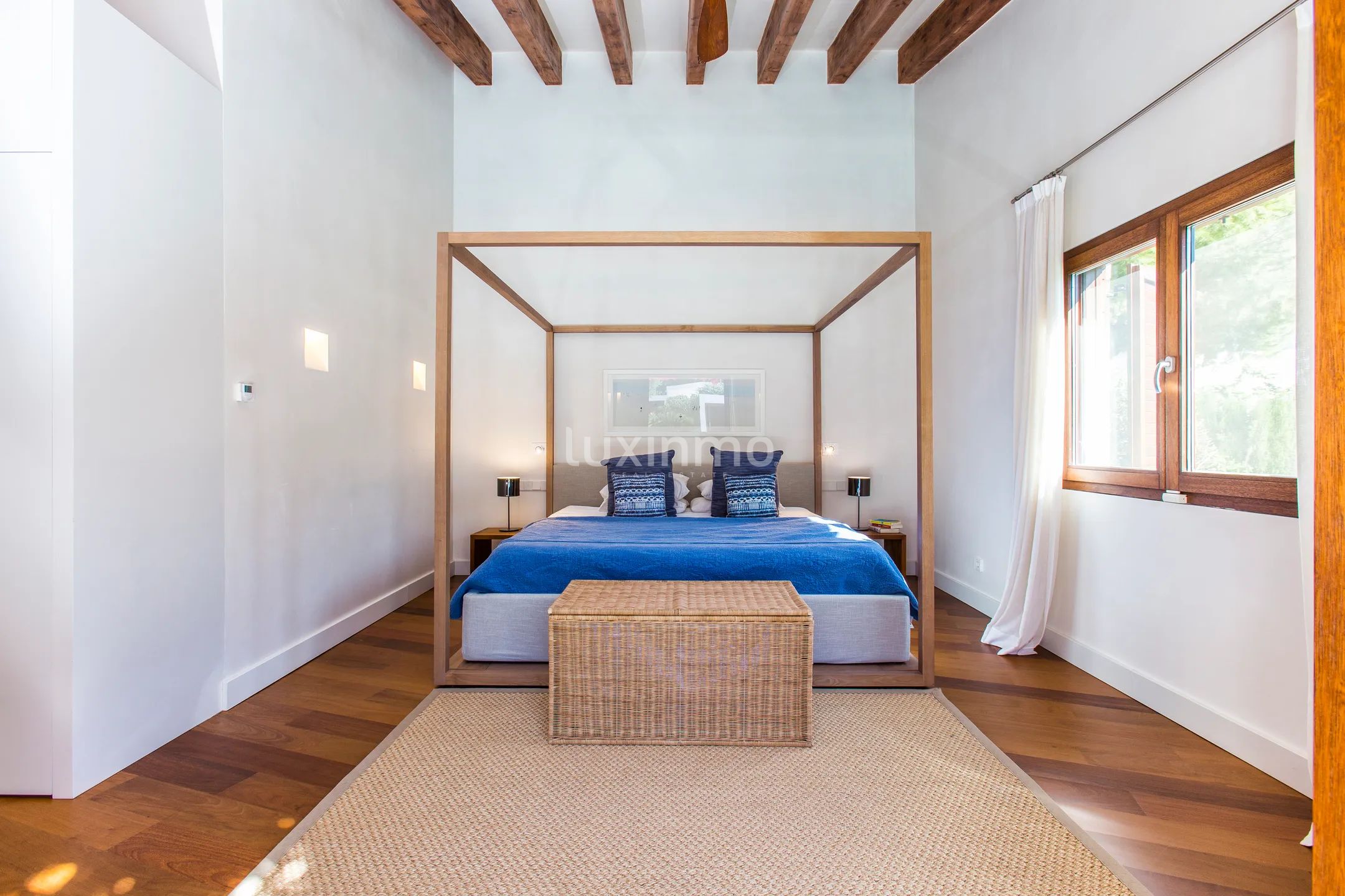 Large Ibicencan style luxury villa — photo 37