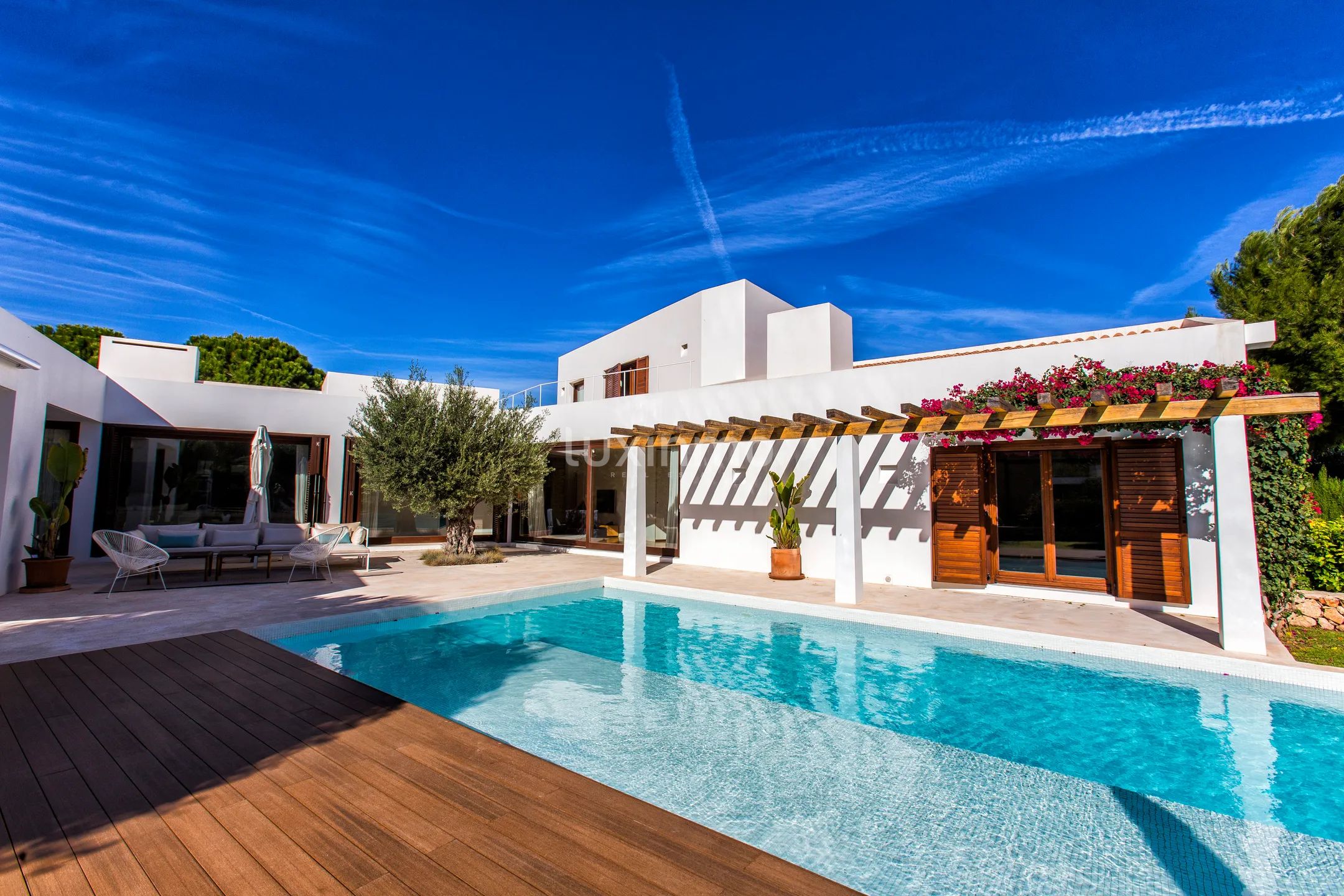 Large Ibicencan style luxury villa — photo 62