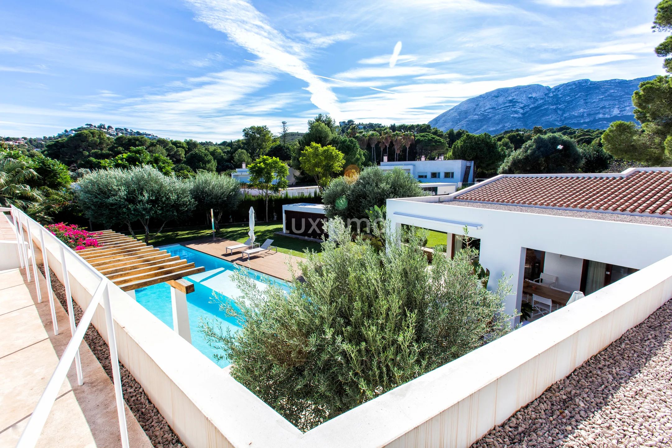 Large Ibicencan style luxury villa — photo 47