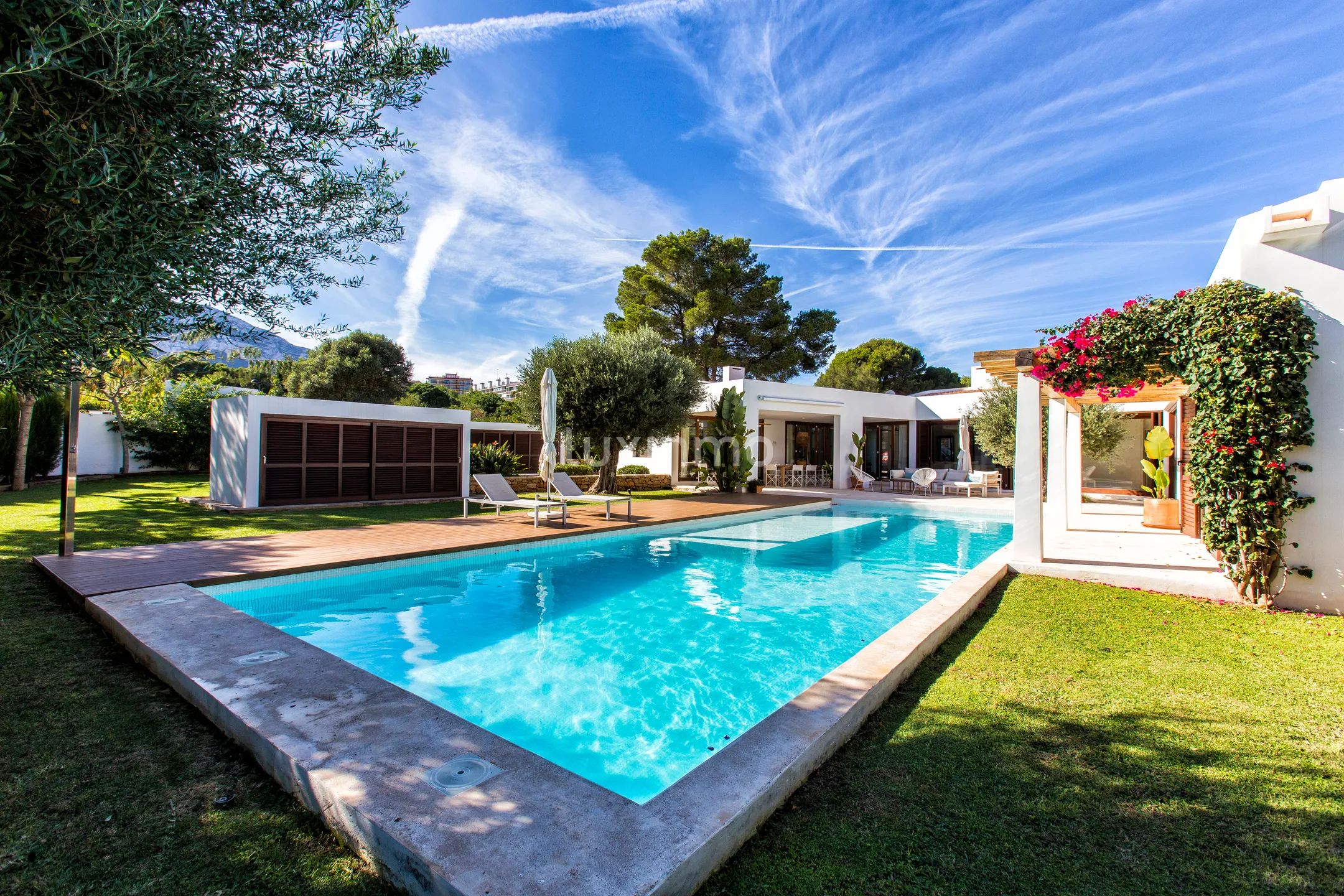 Large Ibicencan style luxury villa — photo 55