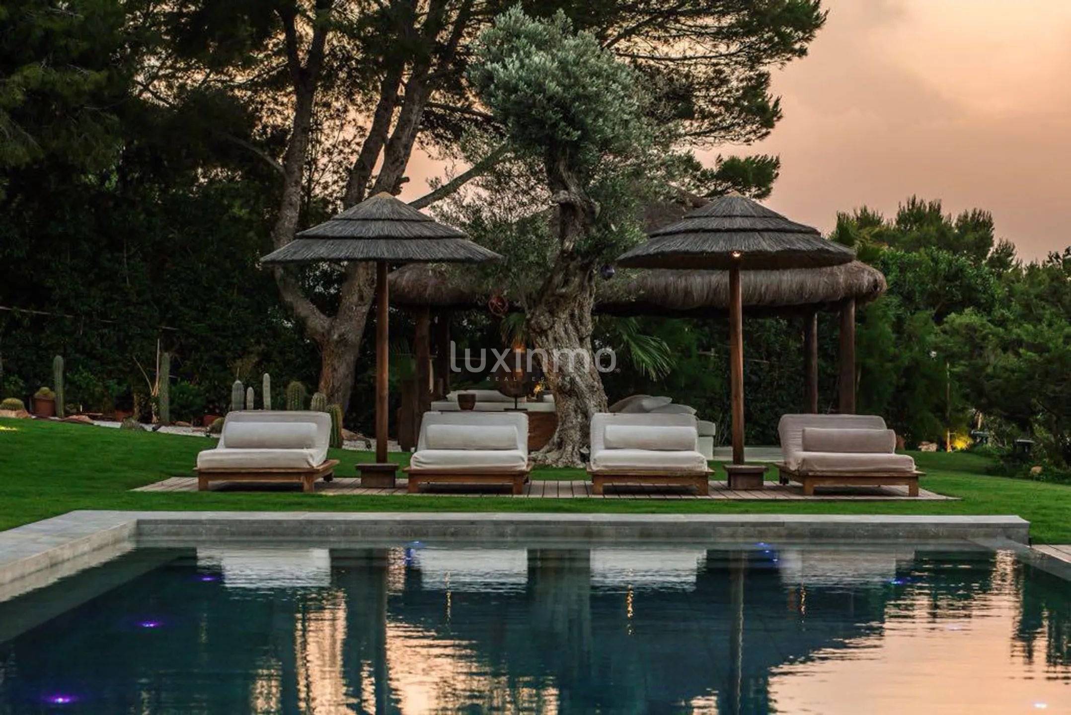 Villa in Es Cubells met privétoegang tot het strand — photo 11