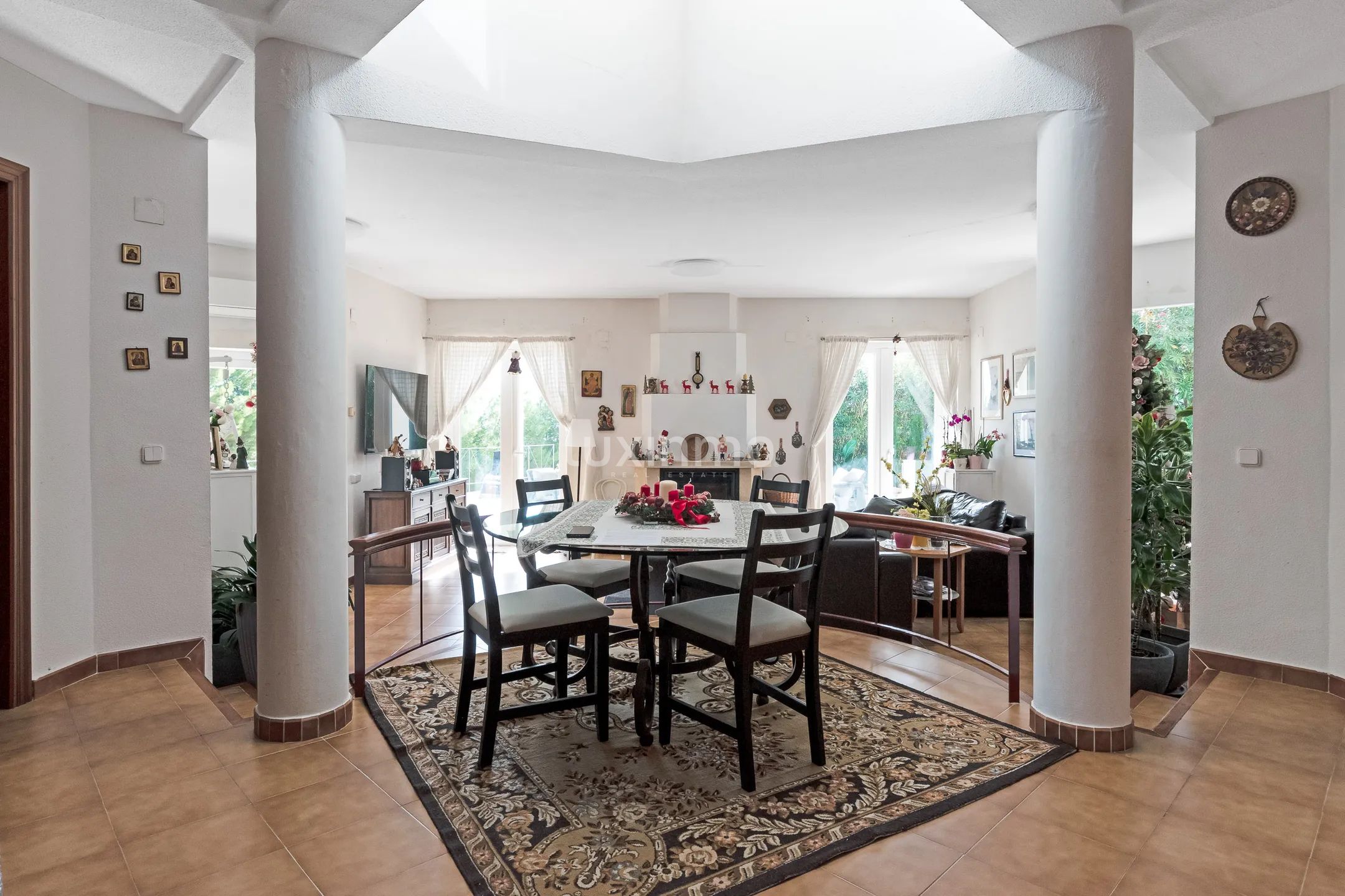 Beautiful villa with pool in Altea for sale — photo 4