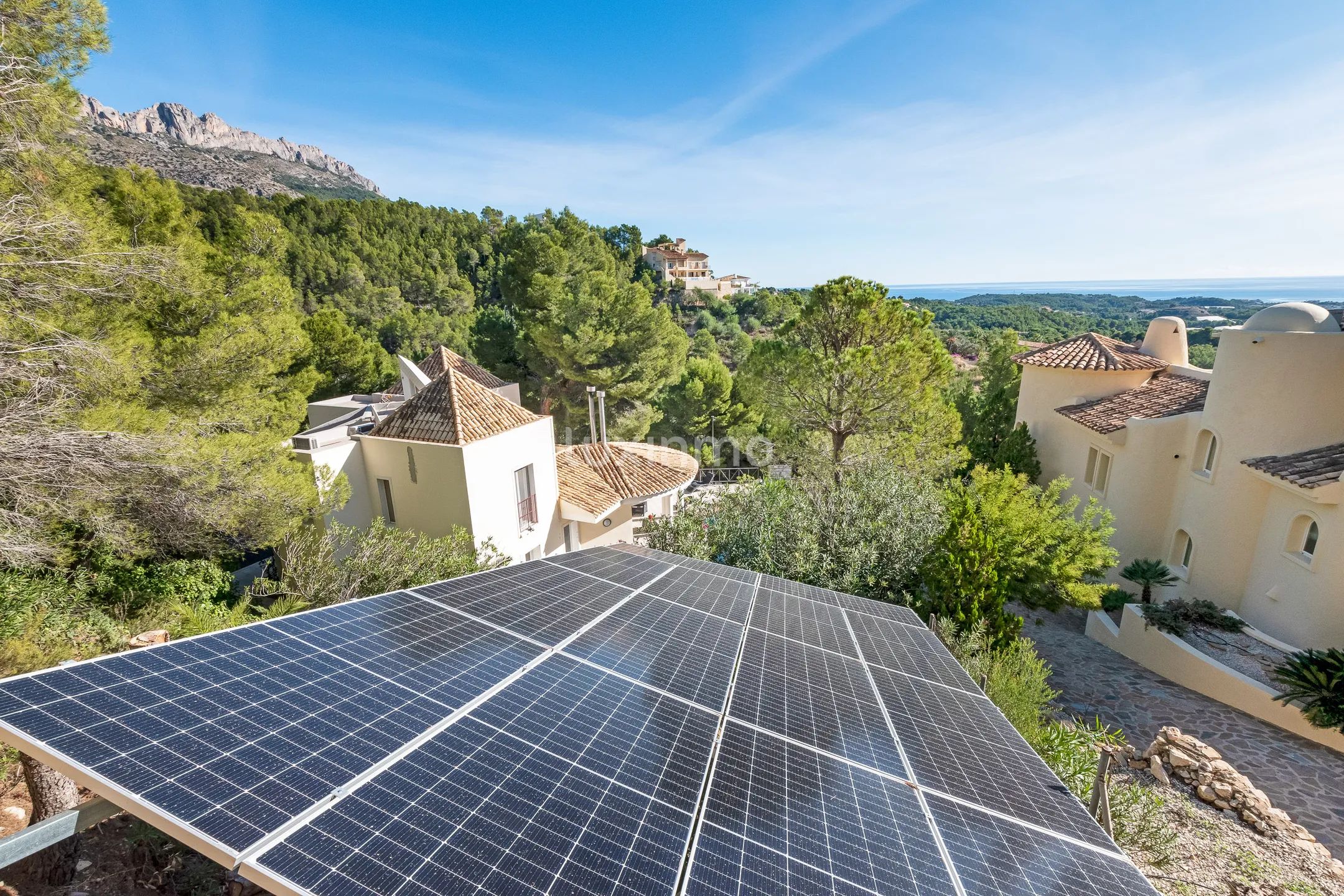 Beautiful villa with pool in Altea for sale — photo 19