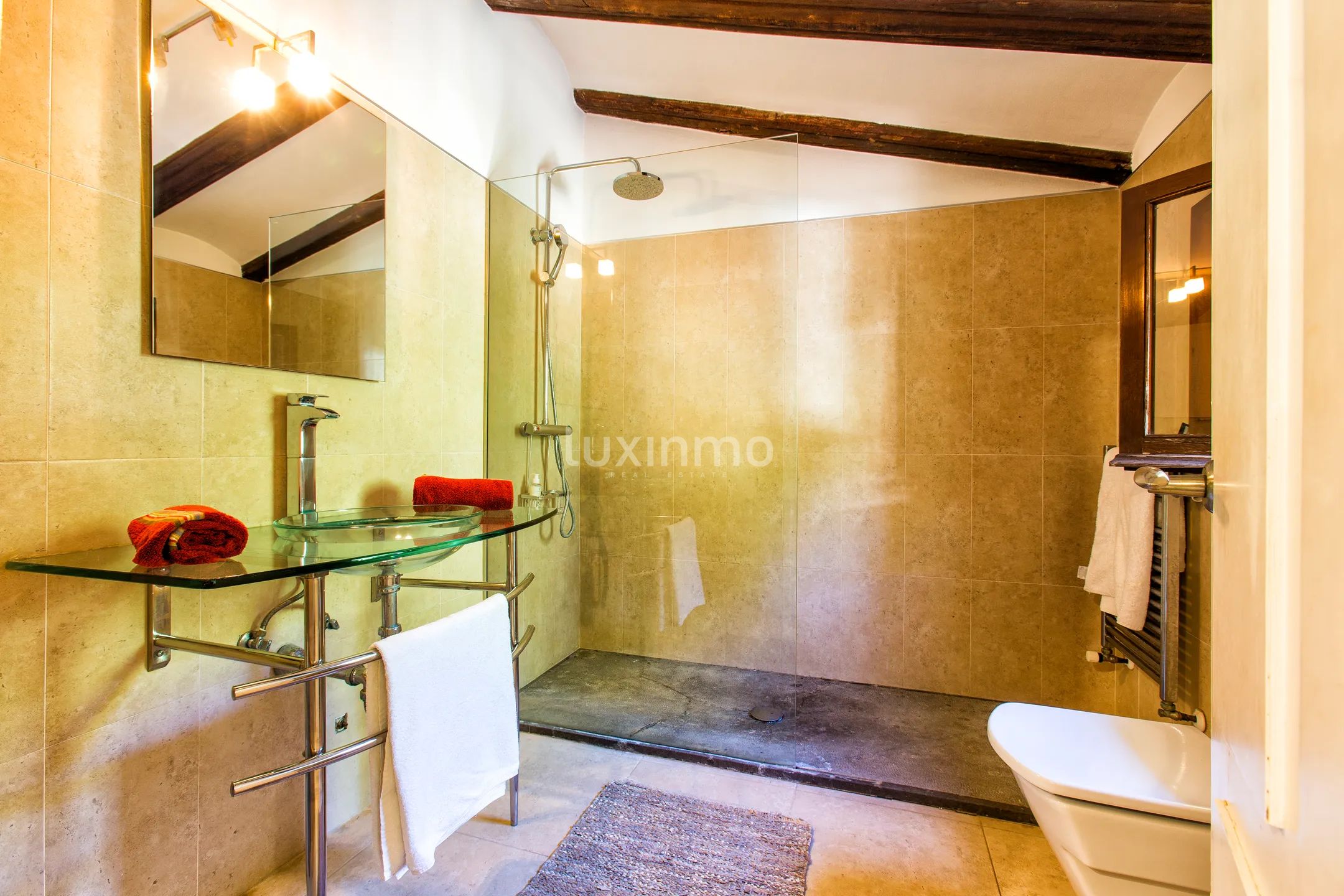 Large mediterranean sunny villa — photo 20