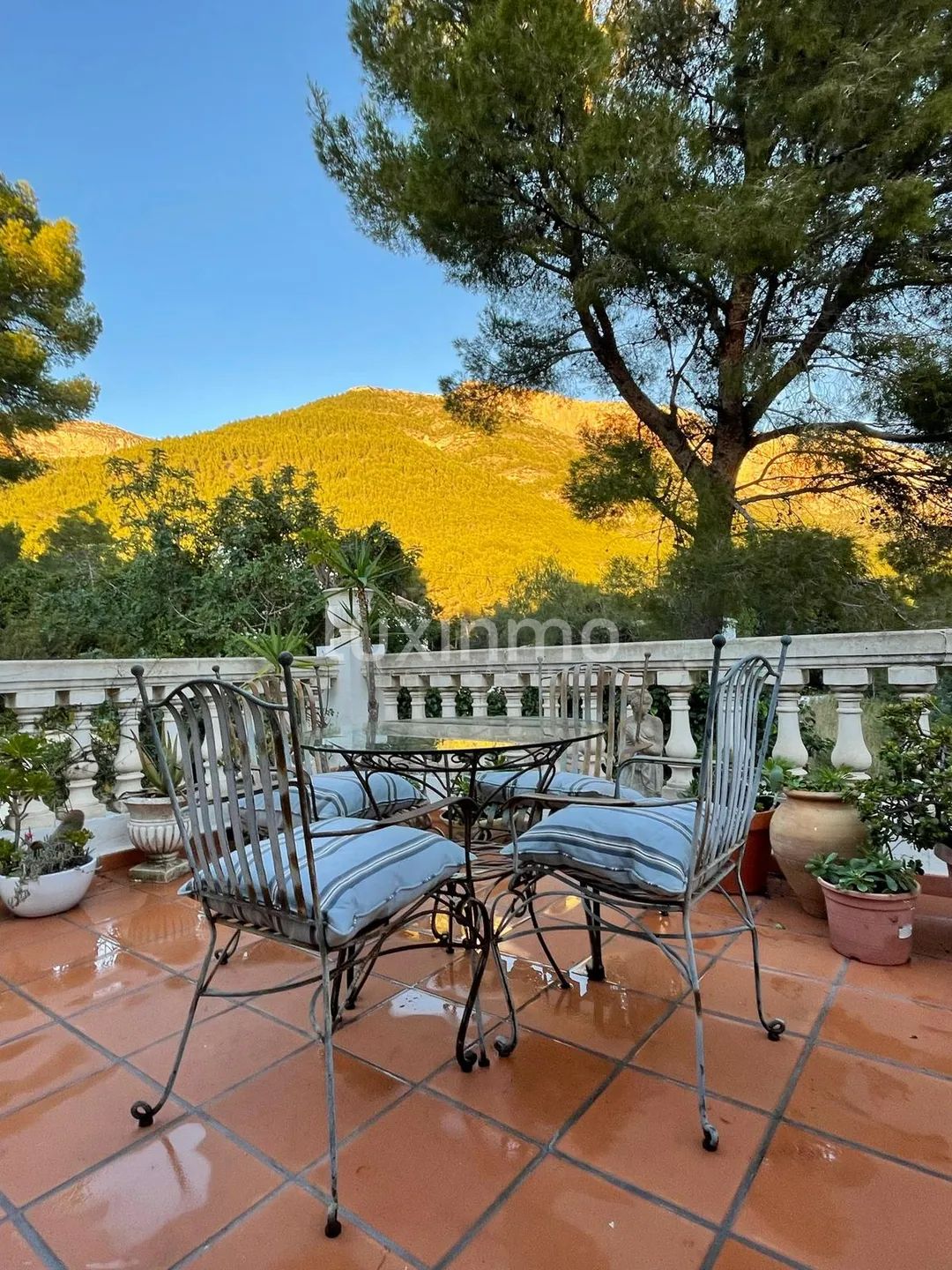 Large mediterranean sunny villa — photo 28