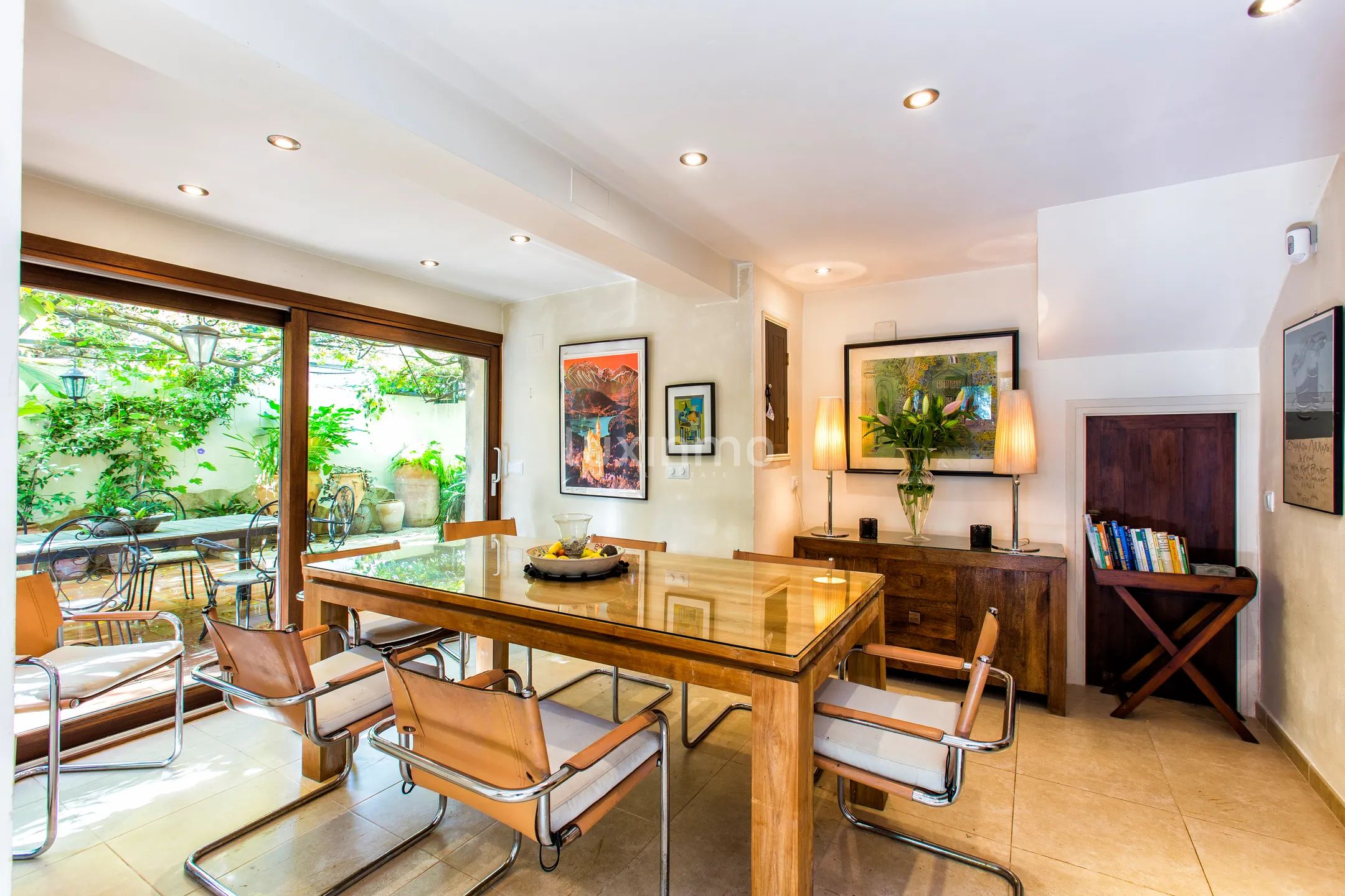 Large mediterranean sunny villa — photo 12