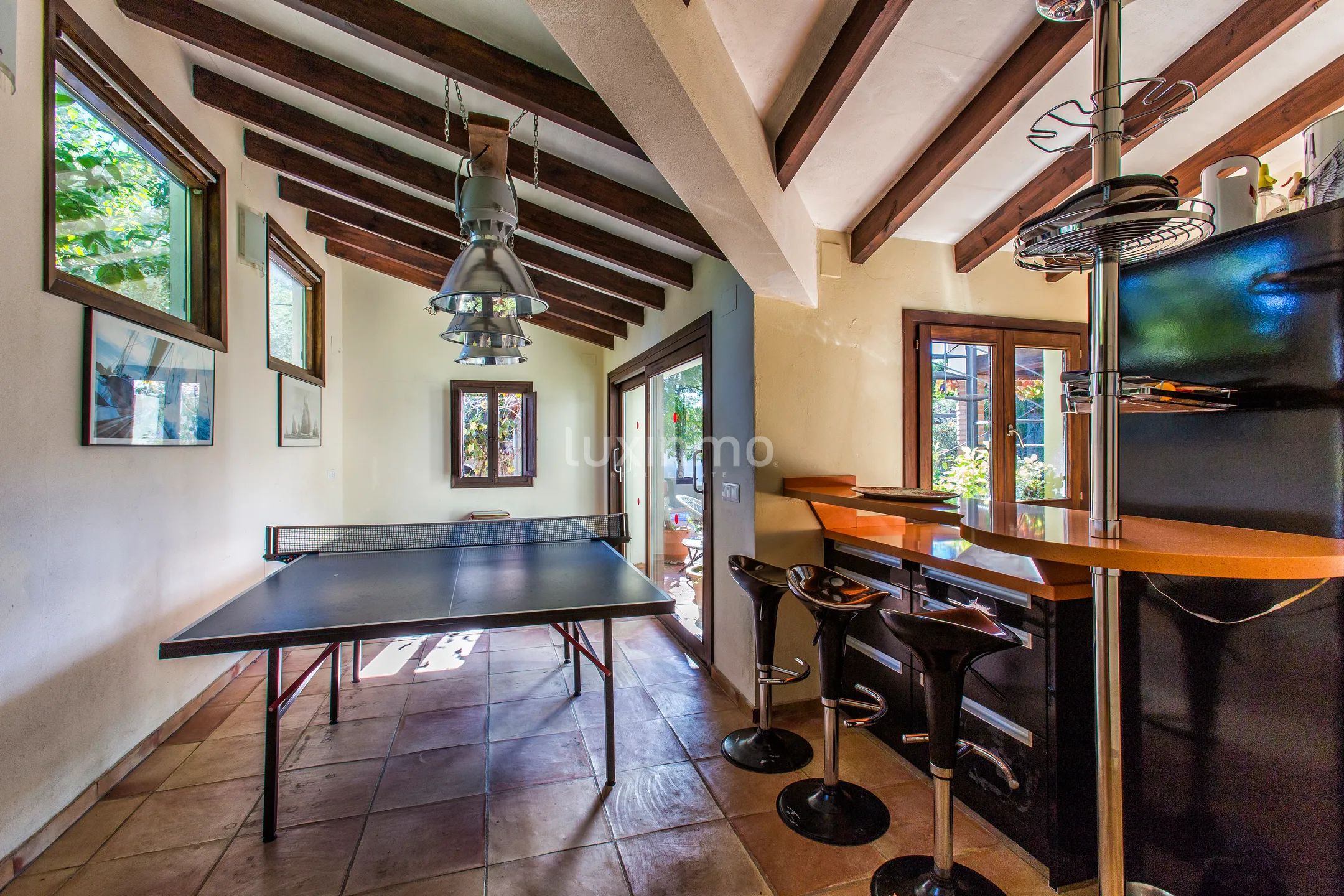 Large mediterranean sunny villa — photo 15