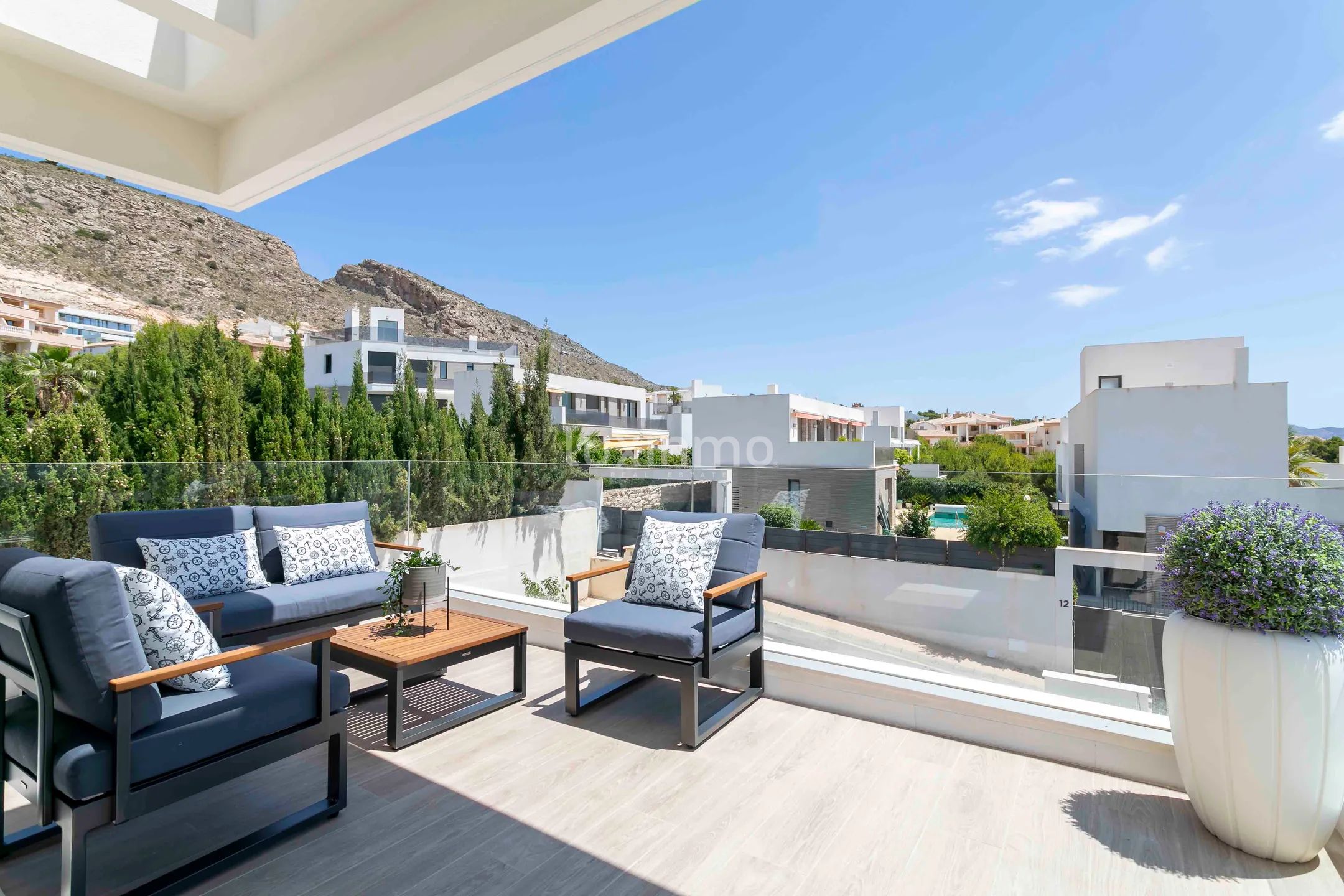 Modern villas with sea views and garage in Sierra Cortina Benidorm — photo 14