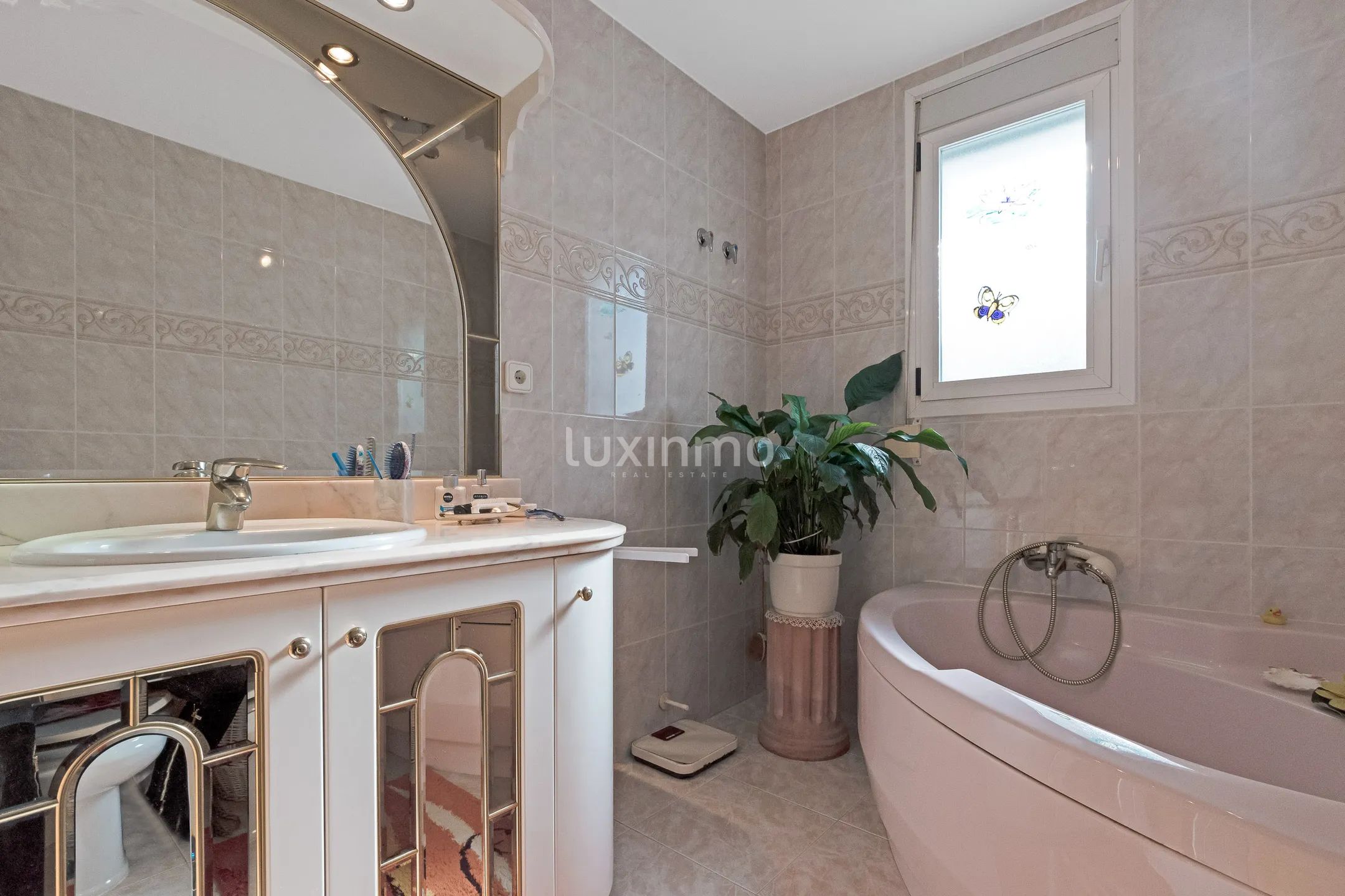 Красивая вилла с видом на море для продажи в Альбире — photo 7