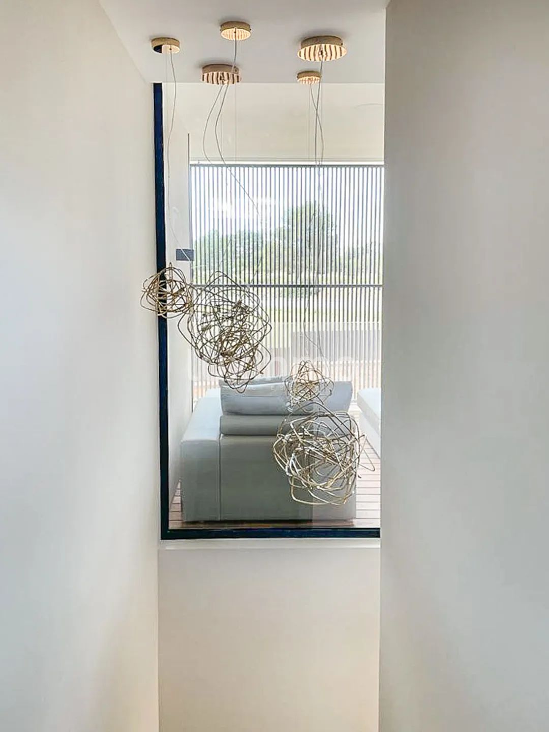 Завершенная вилла в современном стиле расположена в Кап Мартине — photo 10