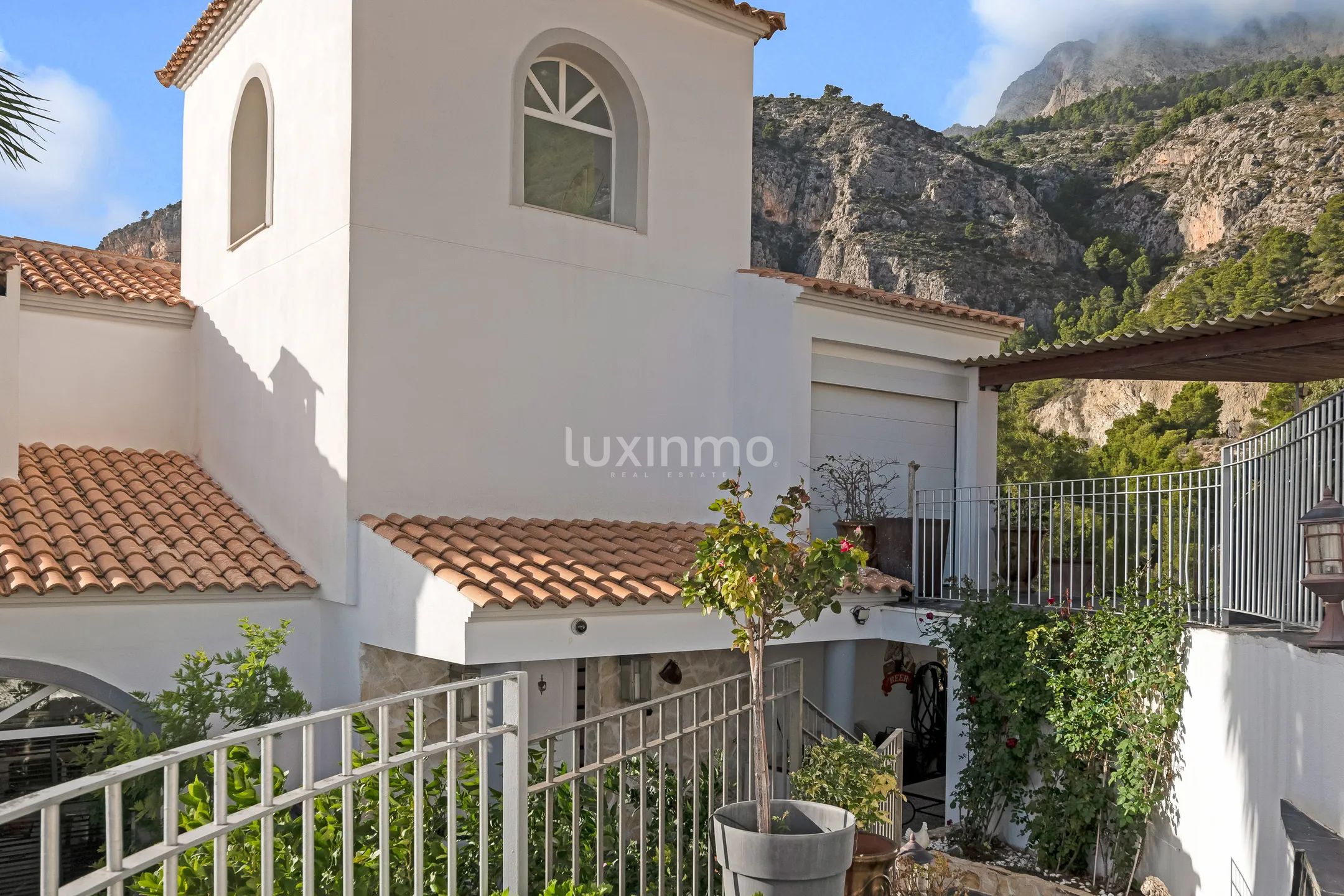 Villa in Altea Hills with the best views to the sea and mountains — photo 2