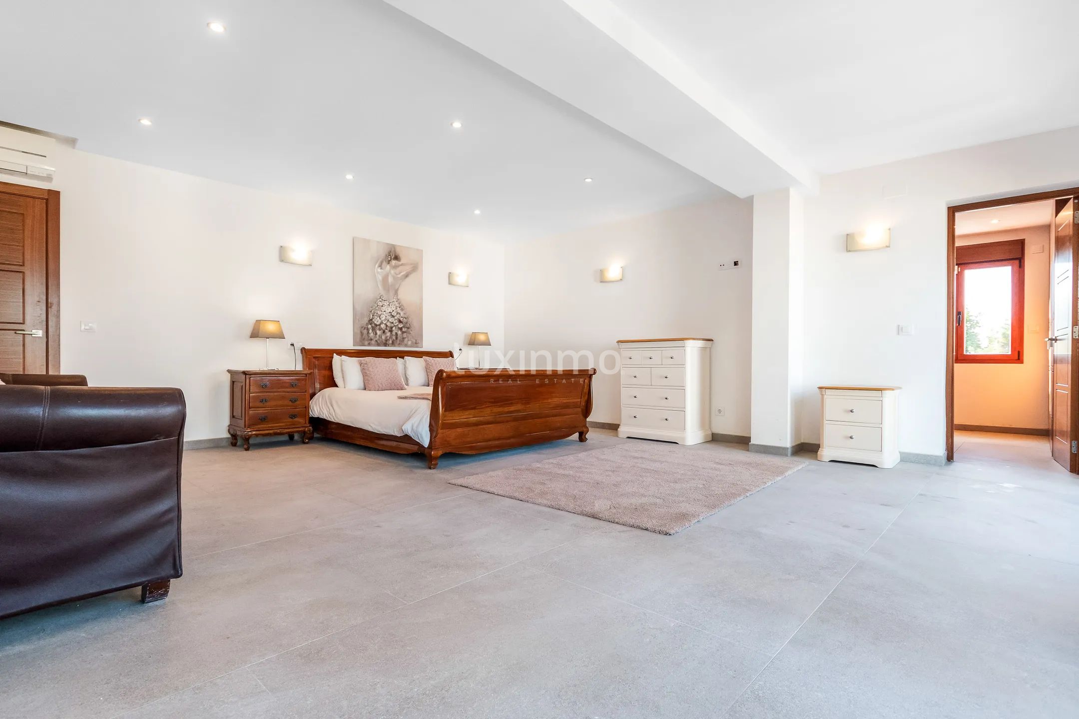 Imponująca willa z basenem do wynajęcia w Albir — photo 17