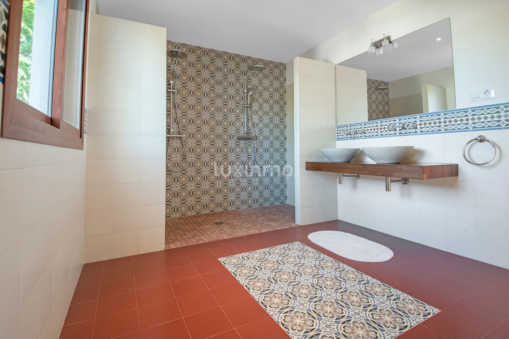 Impressive villa with pool for sale in Albir — photo 24