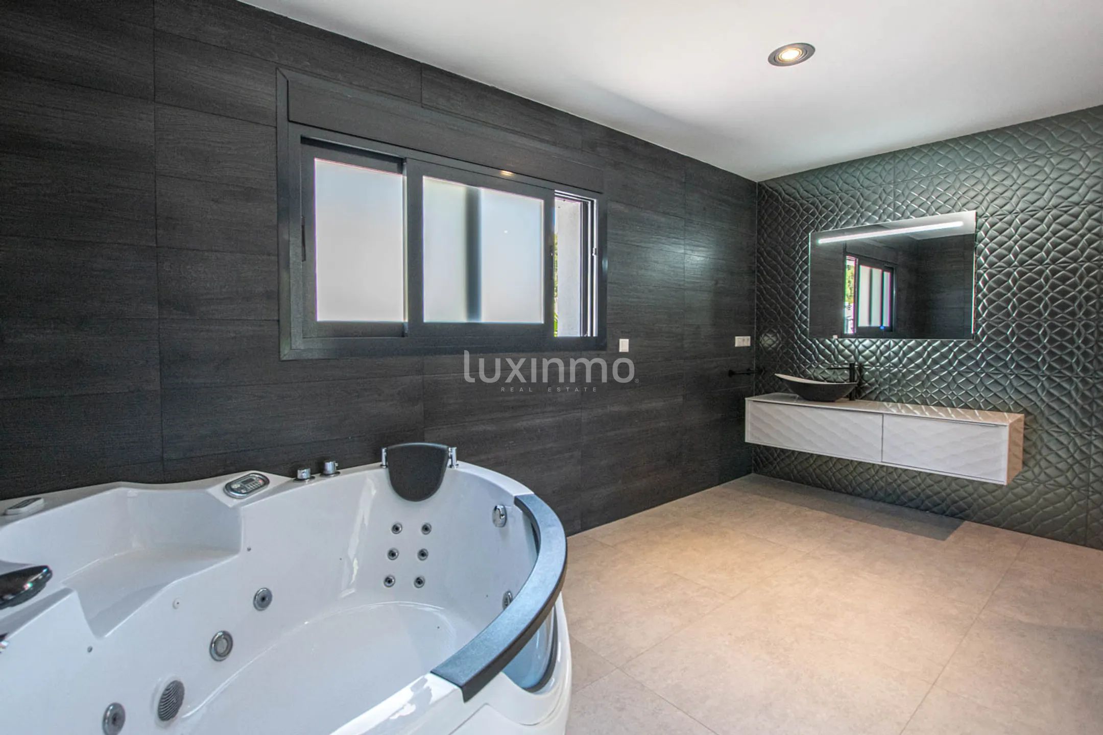 House with sea view for sale in Calpe — photo 22