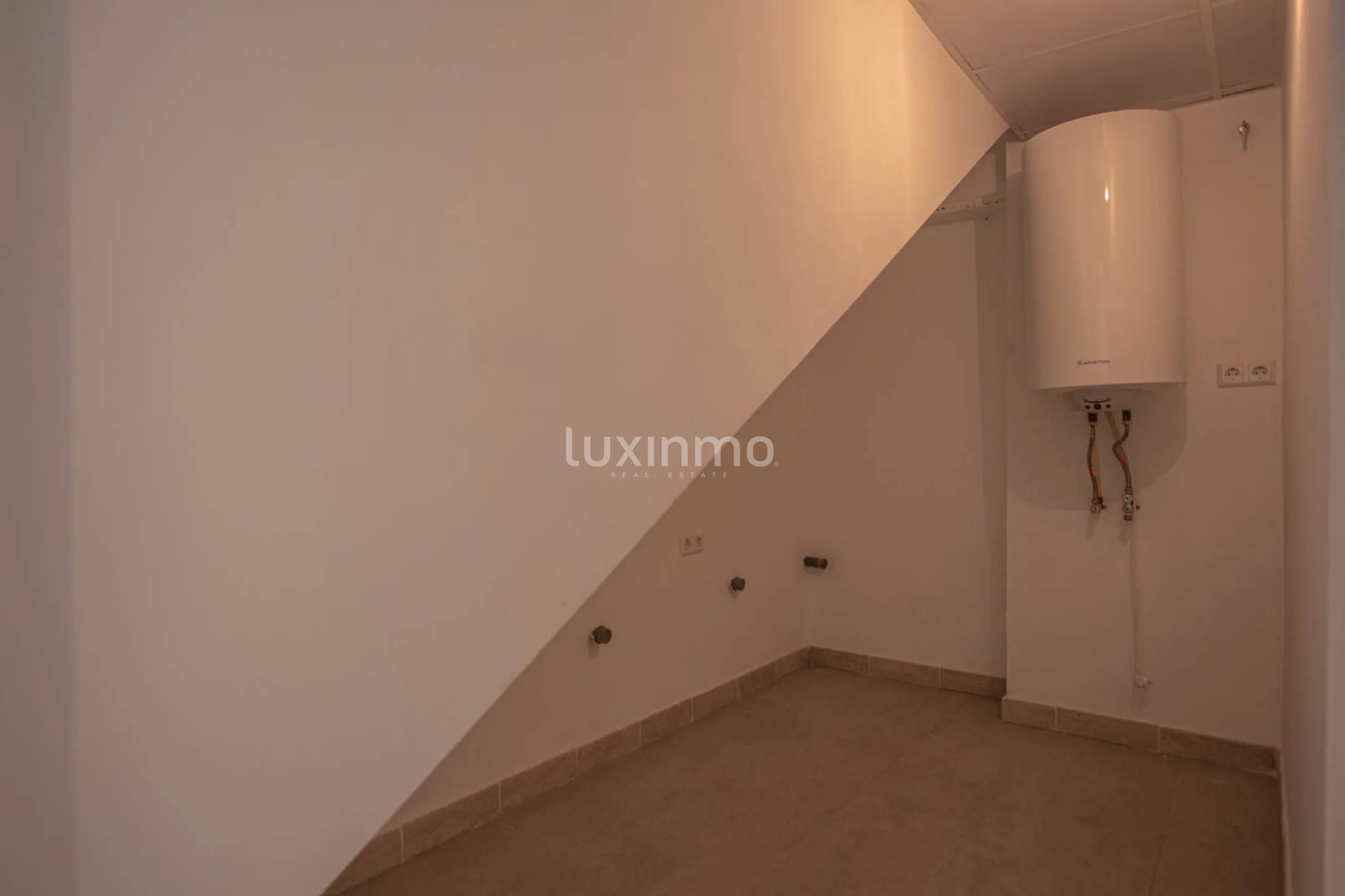 Hus med havsutsikt till salu i Calpe — photo 27