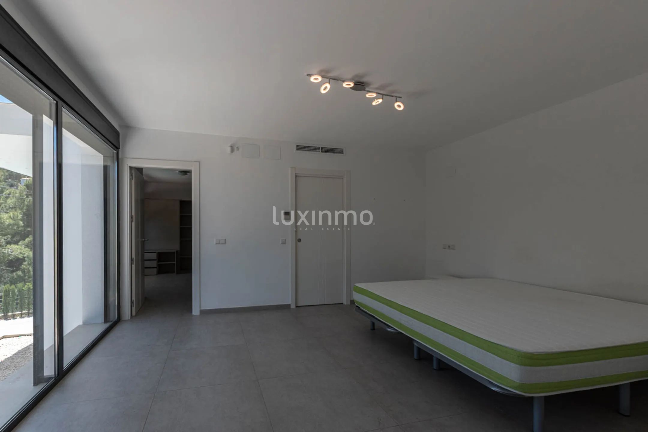 House with sea view for sale in Calpe — photo 20