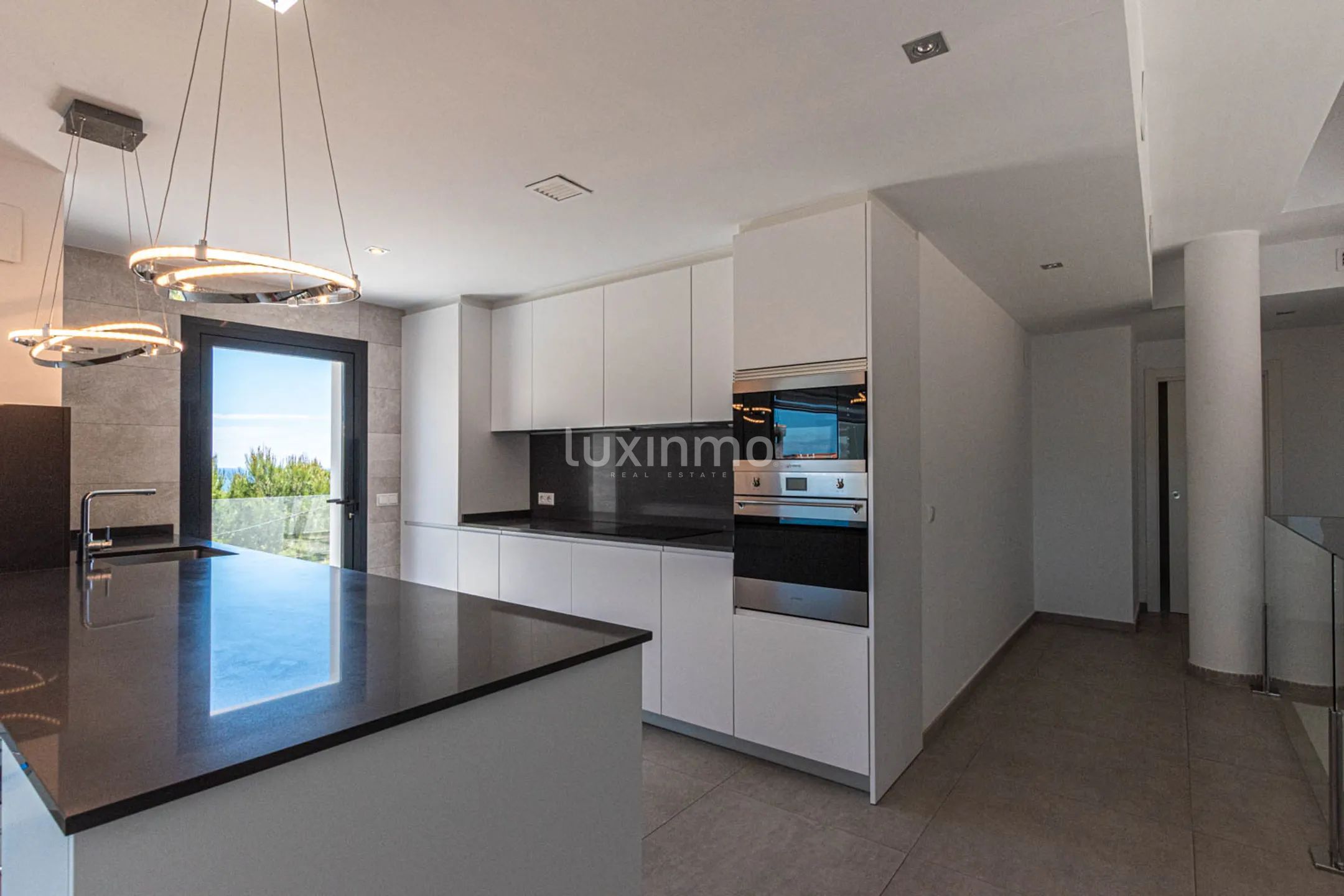 House with sea view for sale in Calpe — photo 12