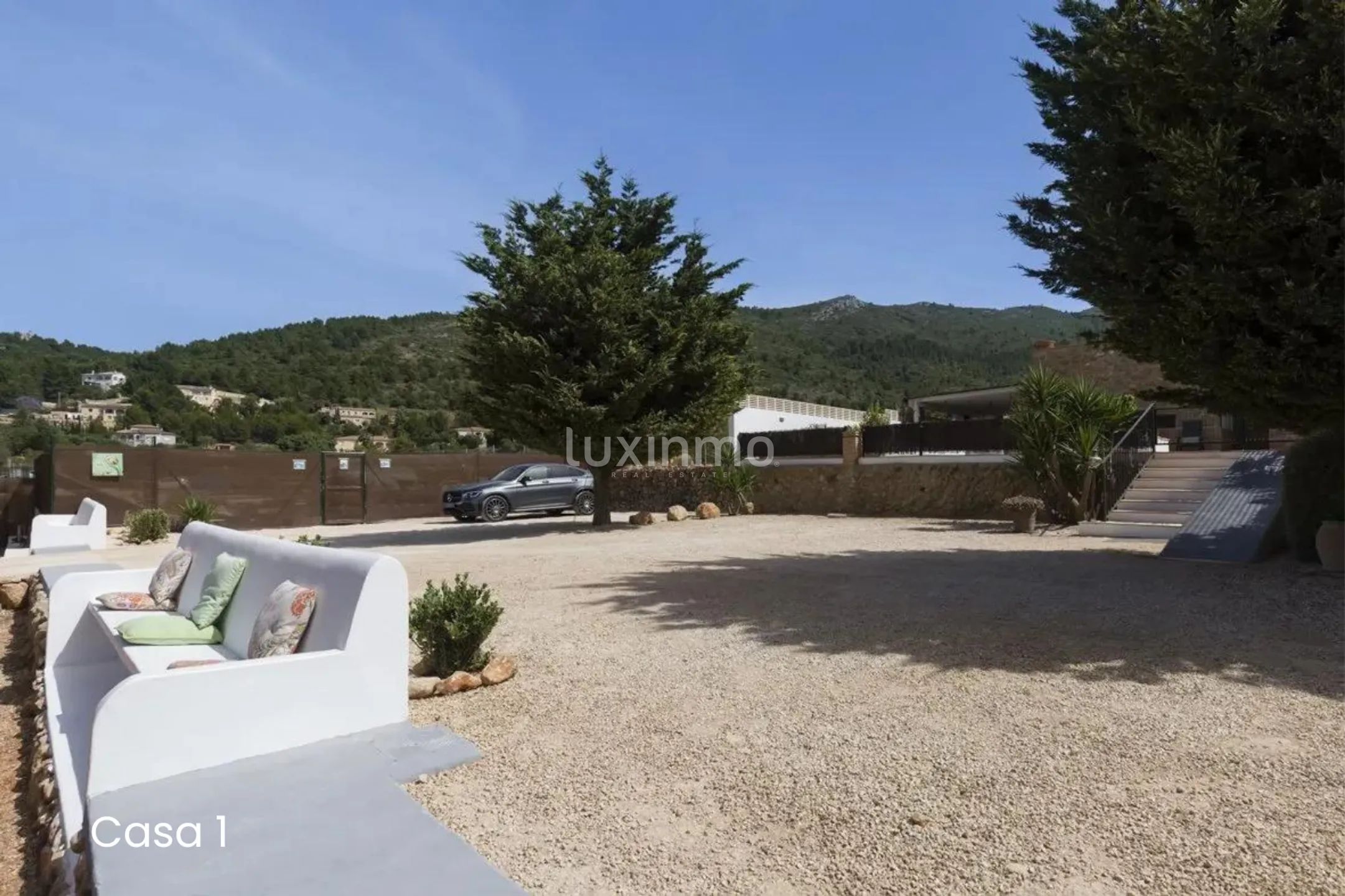For sale complex of 3 rustic fincas in Jalon — photo 4