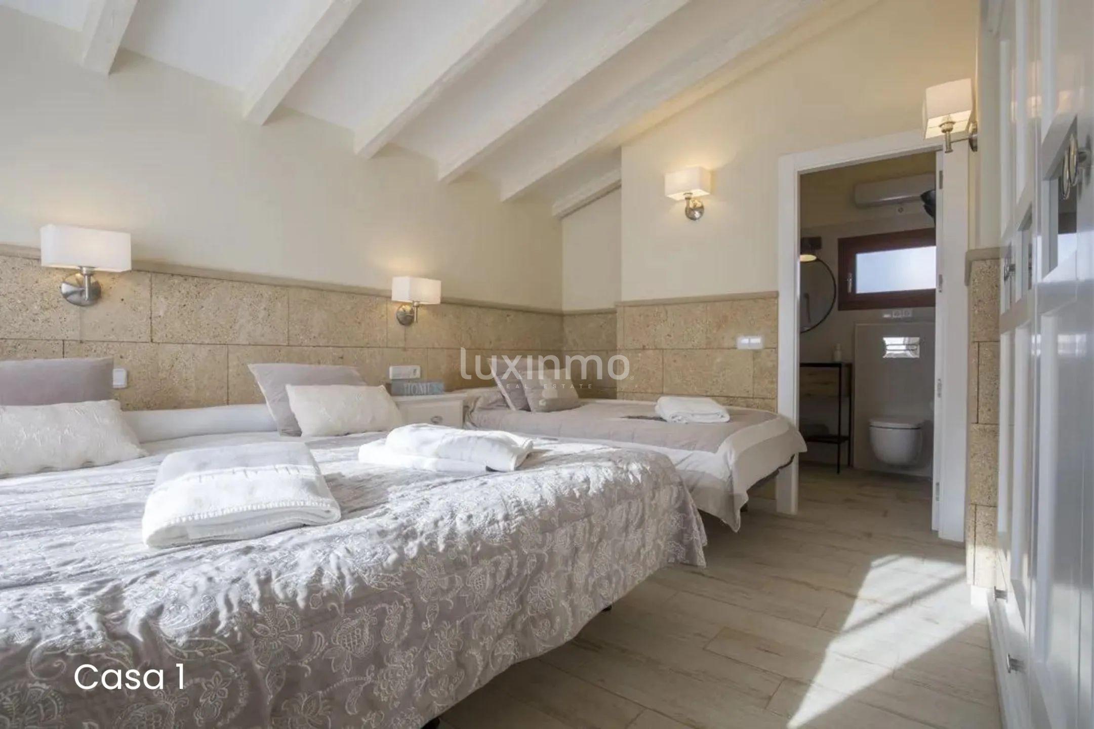 For sale complex of 3 rustic fincas in Jalon — photo 12