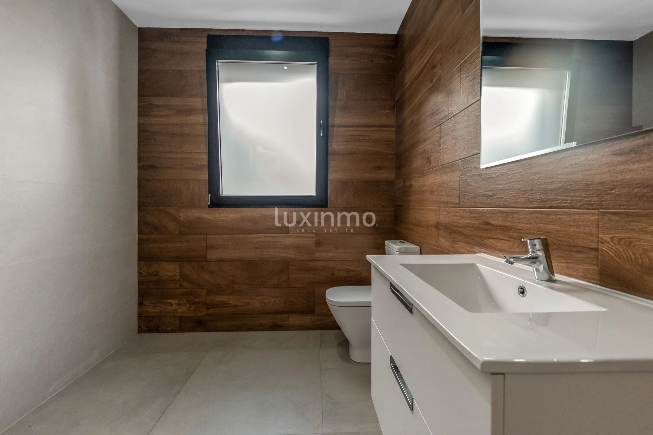 Beautiful villa with swimming pool and panoramic views for rent in Albir — photo 16