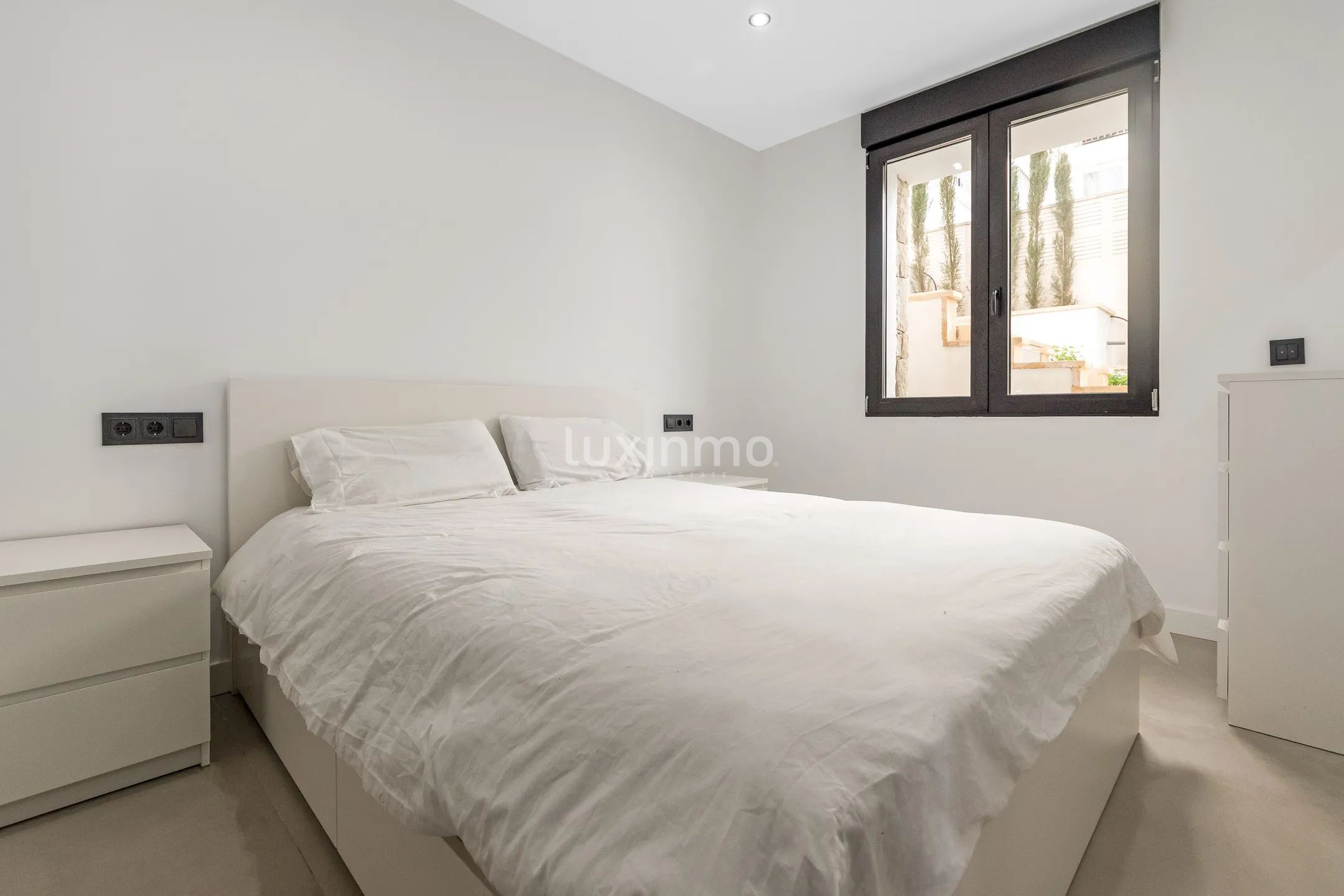 Beautiful villa with swimming pool and panoramic views for rent in Albir — photo 18