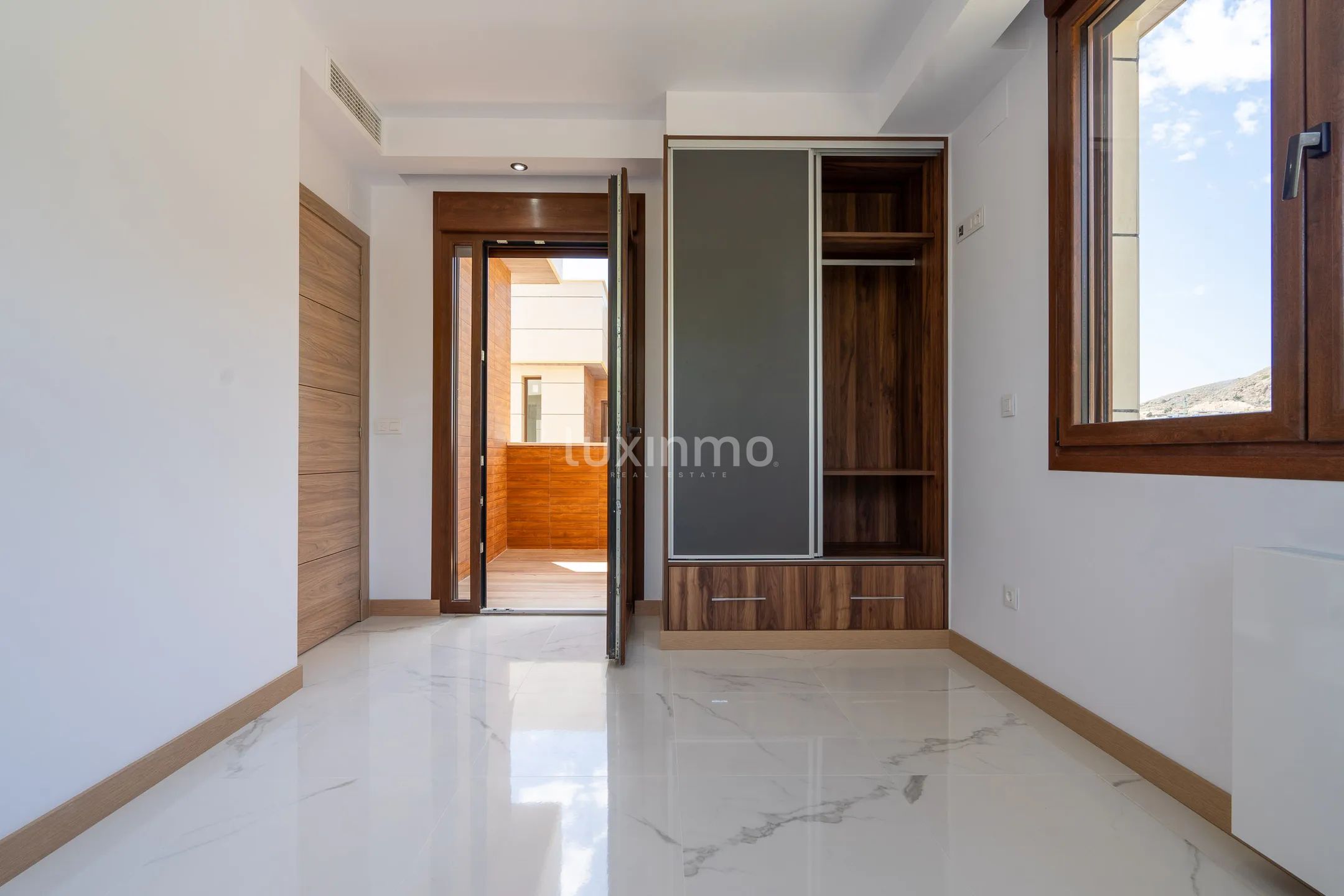 Se vende villa pareada en Finestrat con vistas al mar — photo 26