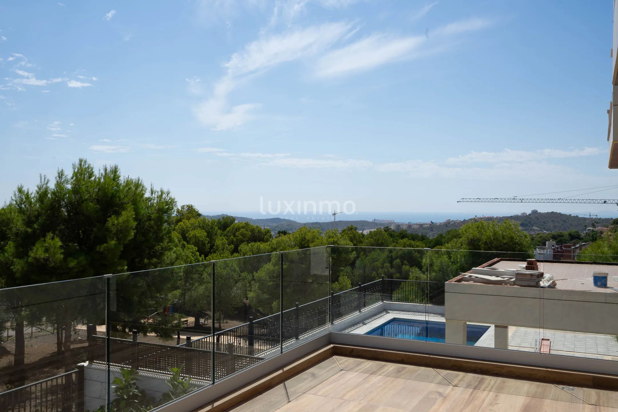 Se vende villa pareada en Finestrat con vistas al mar — photo 36