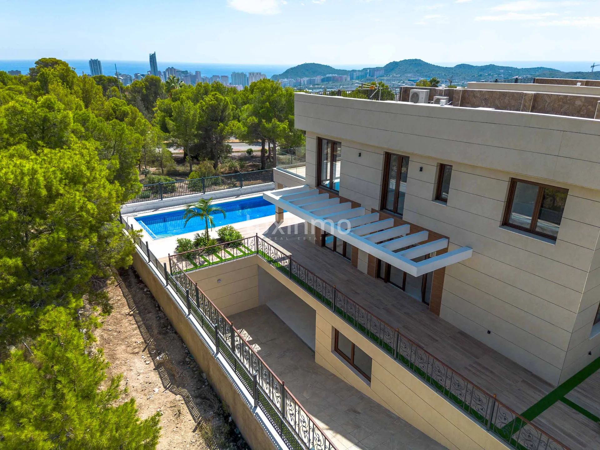Se vende villa pareada en Finestrat con vistas al mar — photo 4