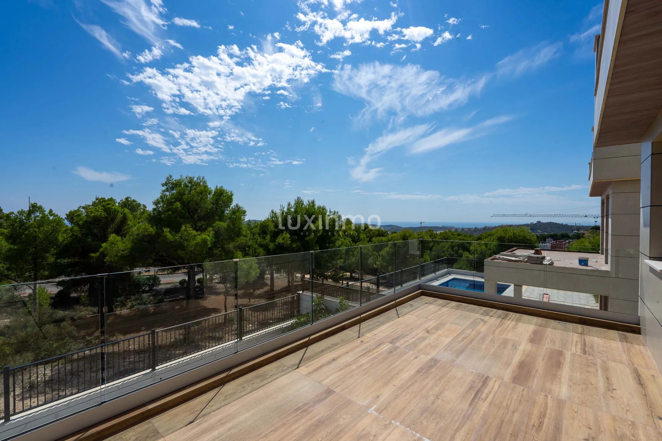 Se vende villa pareada en Finestrat con vistas al mar — photo 35