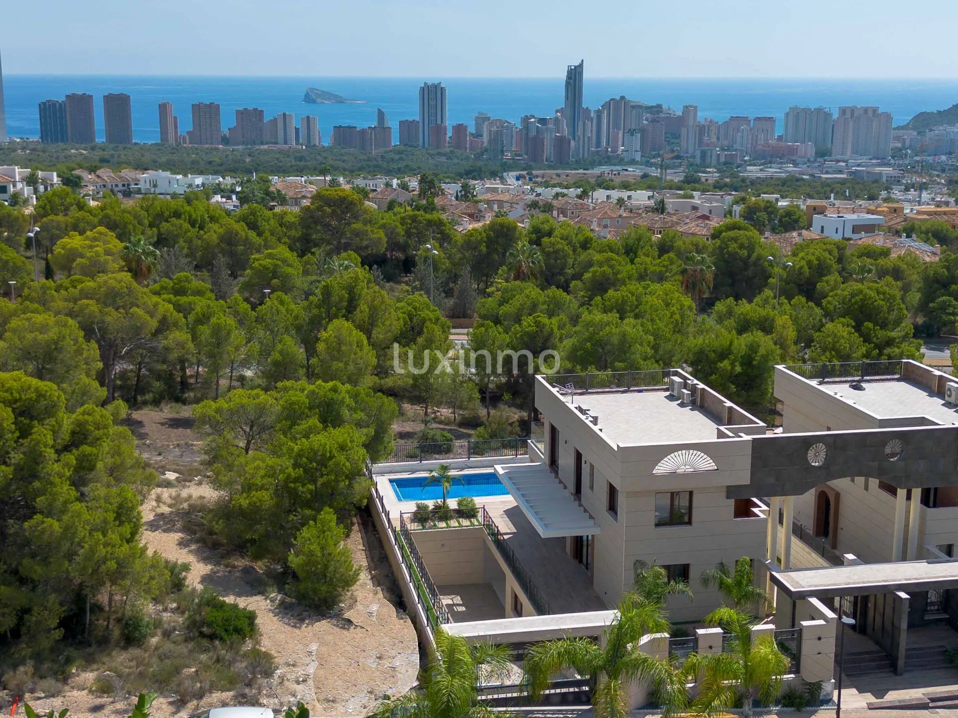Se vende villa pareada en Finestrat con vistas al mar — photo 6