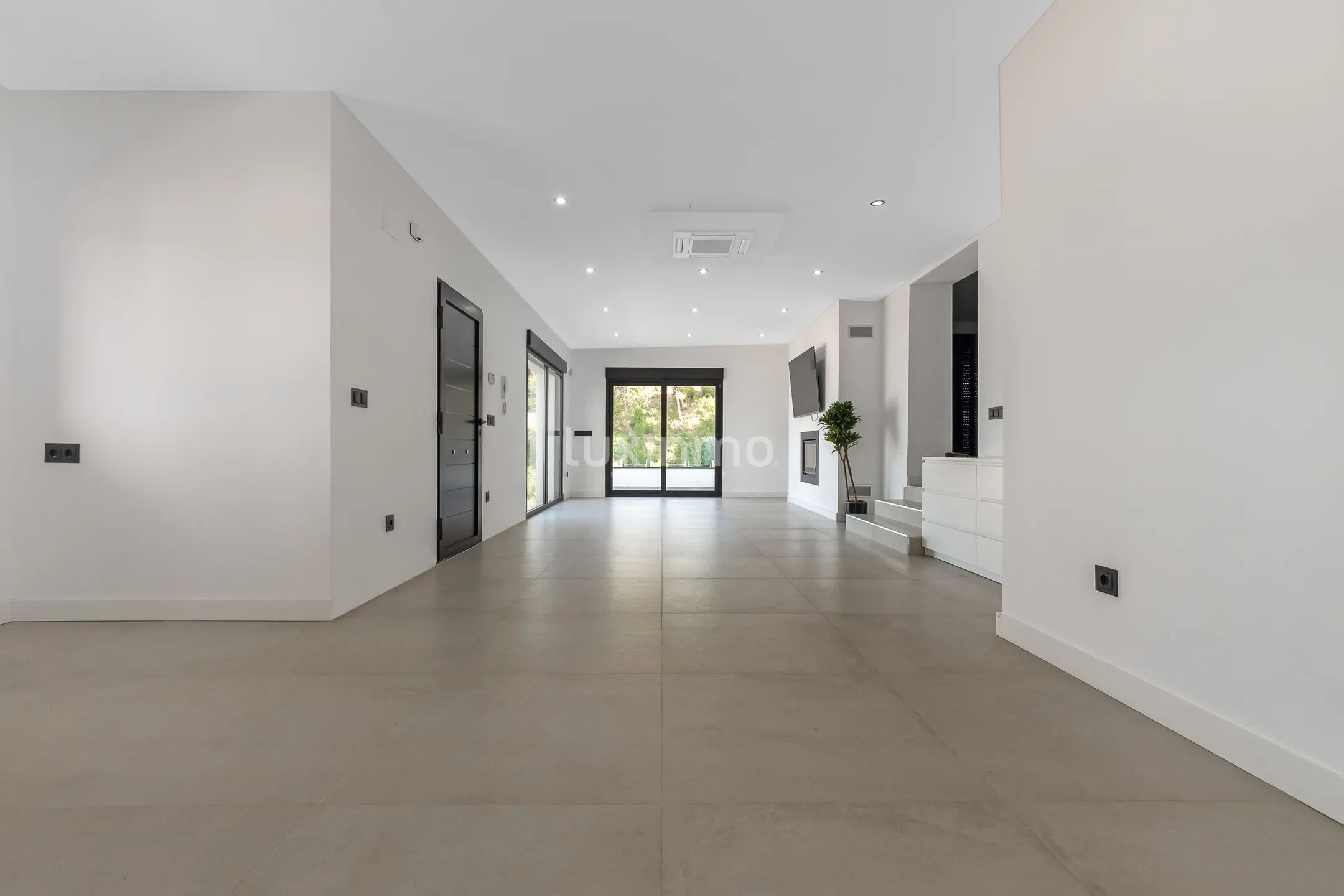 Preciosa villa con vistas al mar y vistas panorámicas en venta en Albir — photo 9