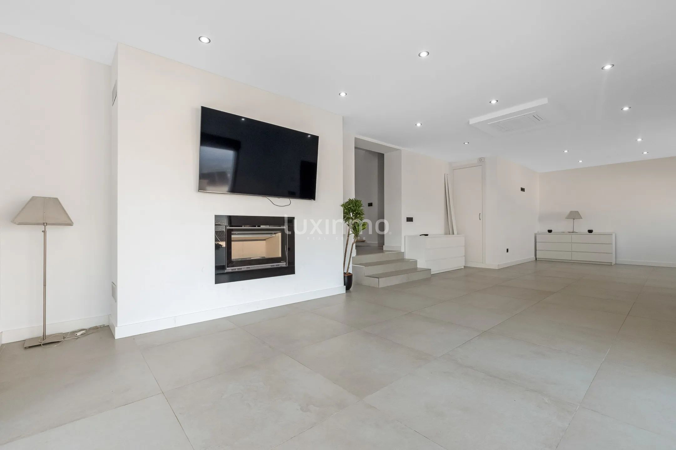 Beautiful villa with sea views and panoramic views for sale in Albir — photo 8