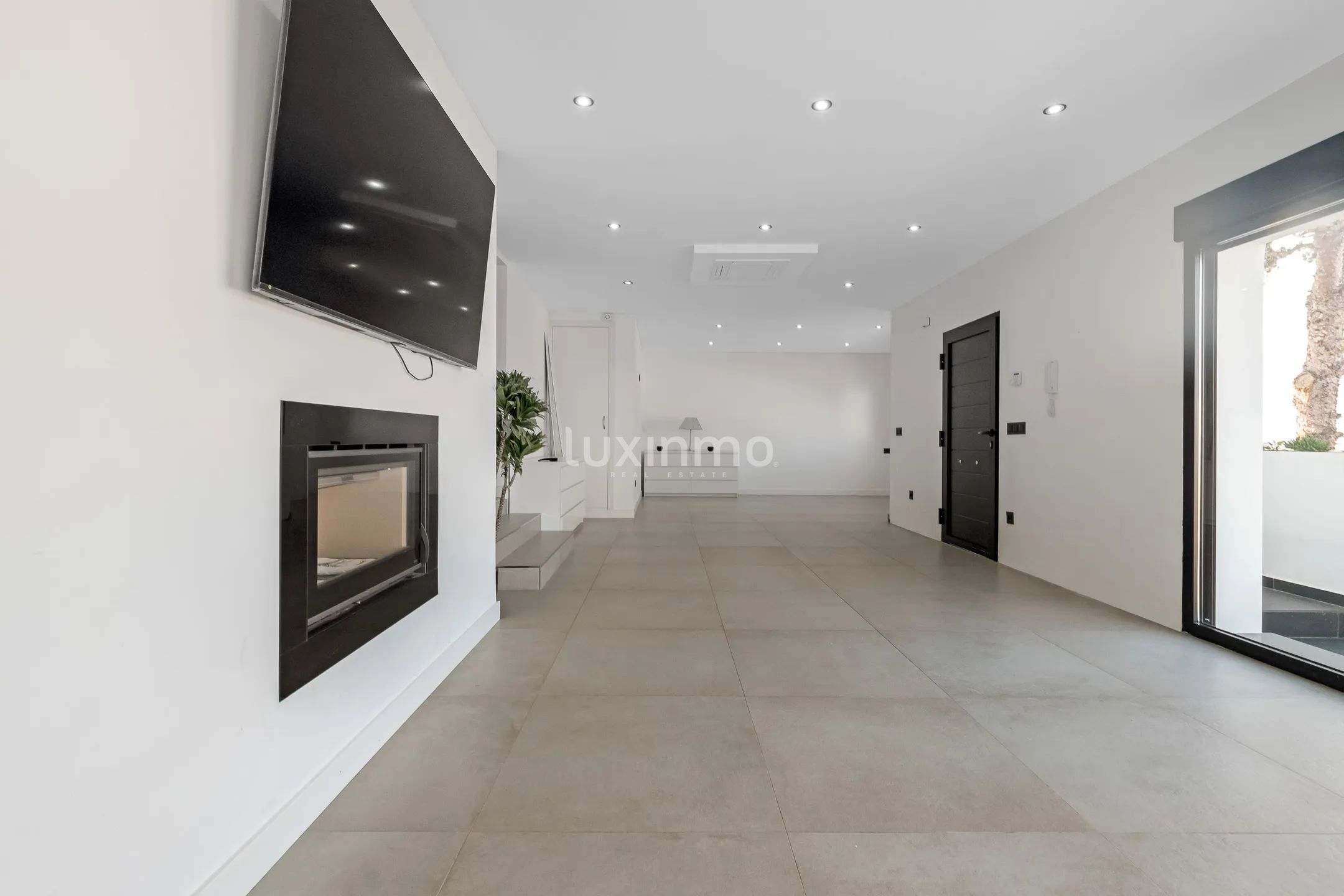 Beautiful villa with sea views and panoramic views for sale in Albir — photo 11